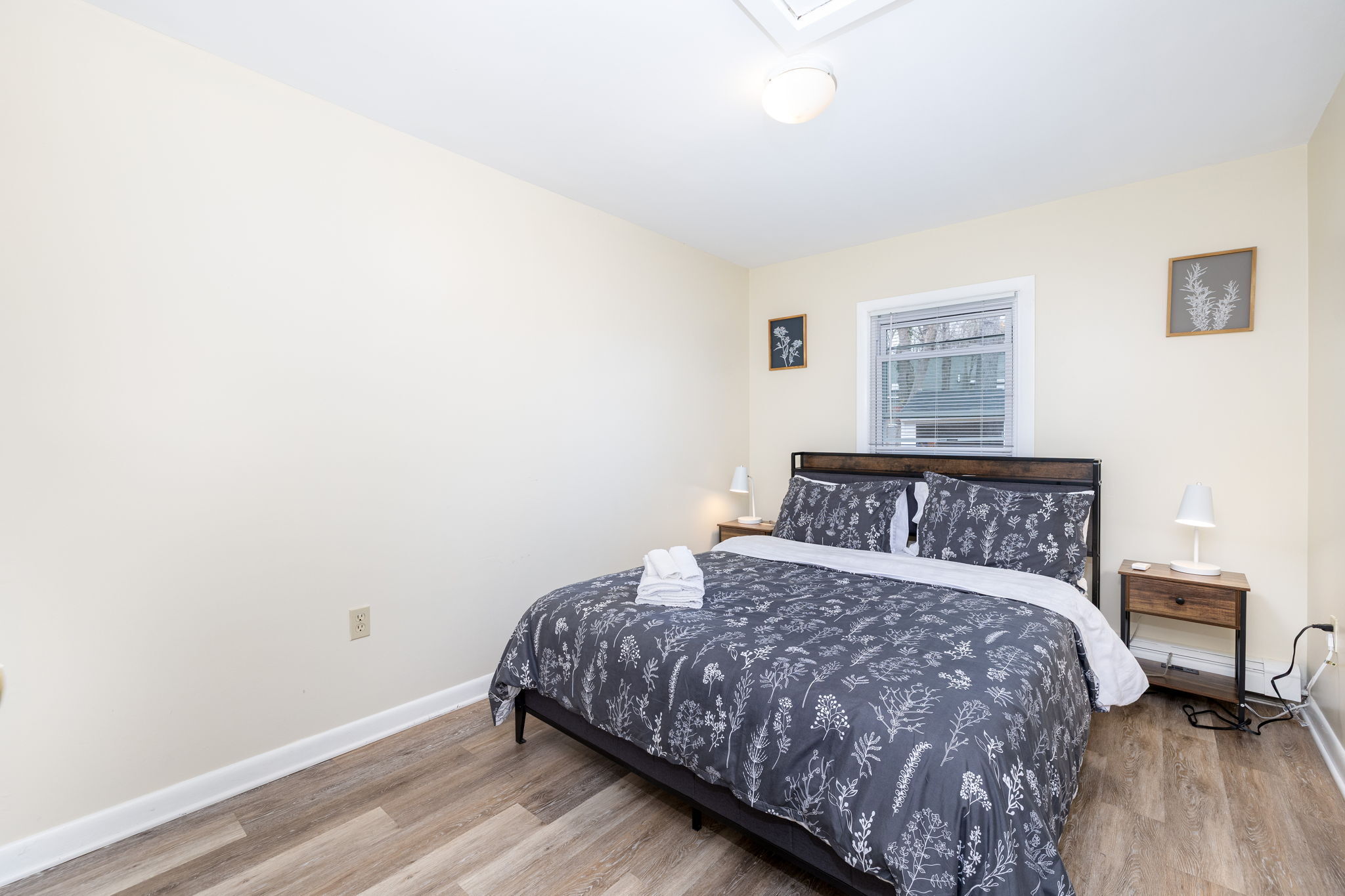 9 Storrs Heights Road