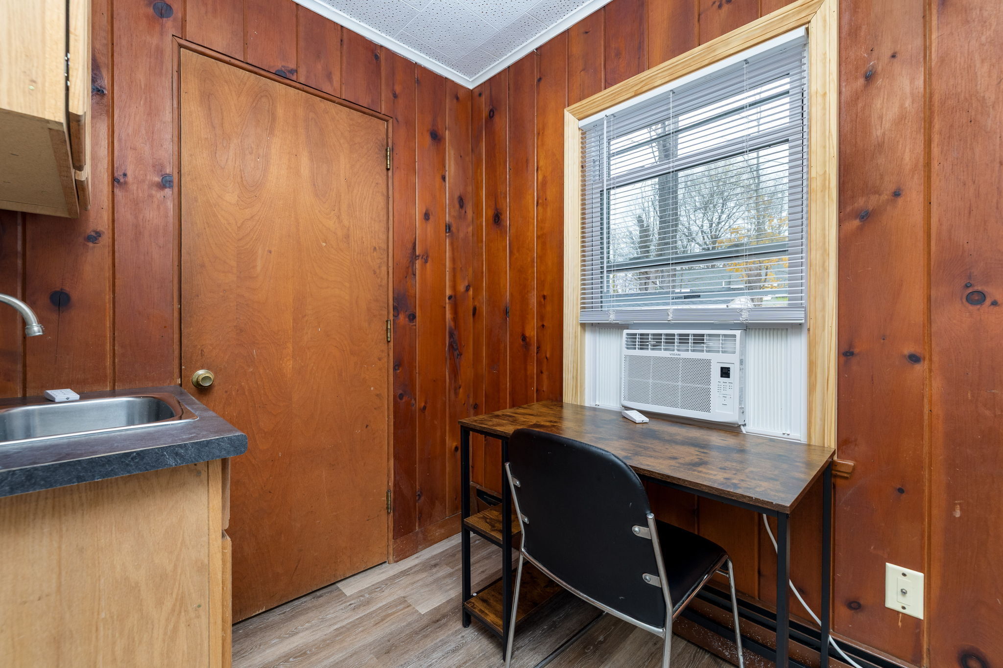 9 Storrs Heights Road