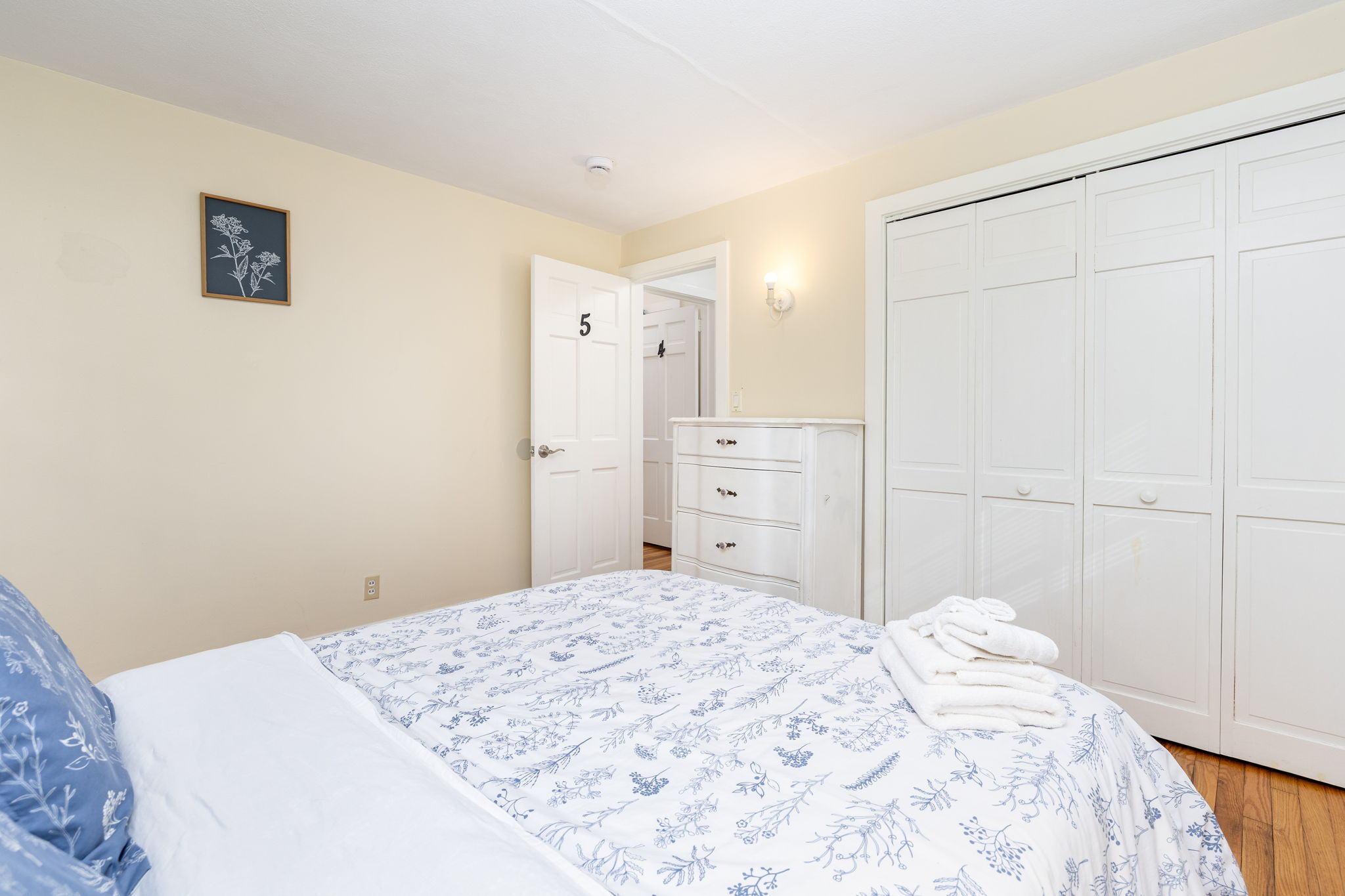 9 Storrs Heights Road