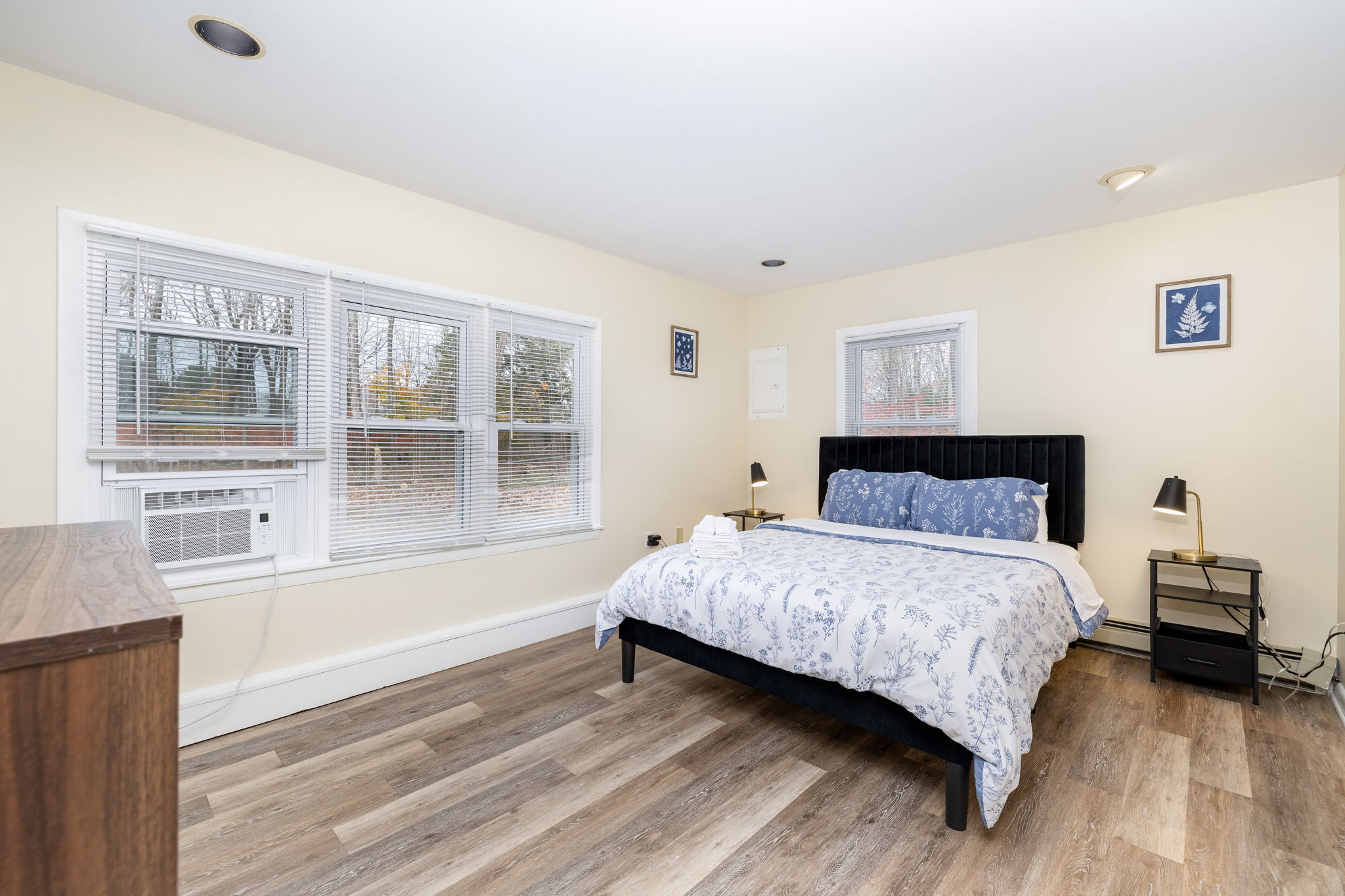 9 Storrs Heights Road