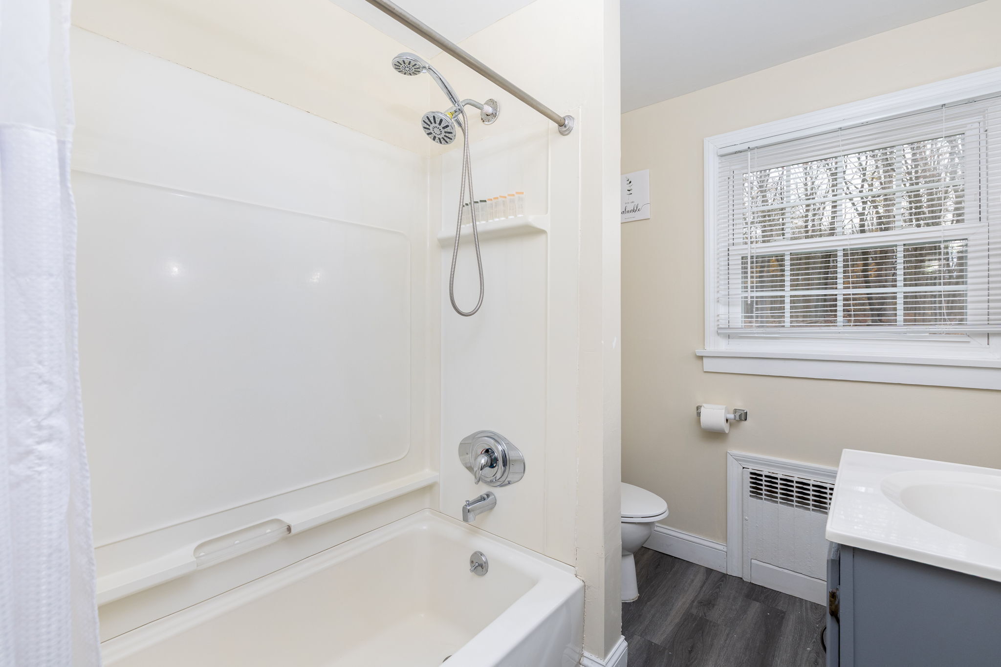 9 Storrs Heights Road