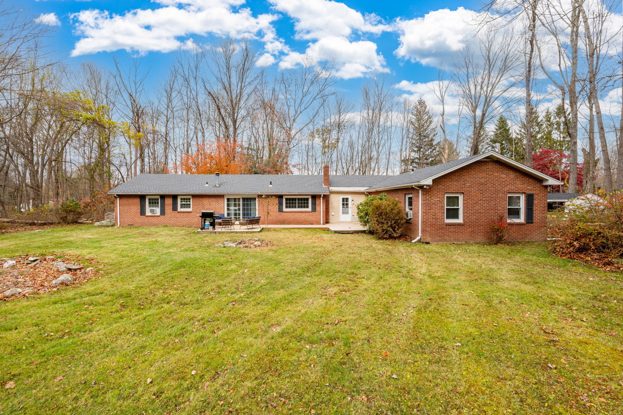 9 Storrs Heights Road