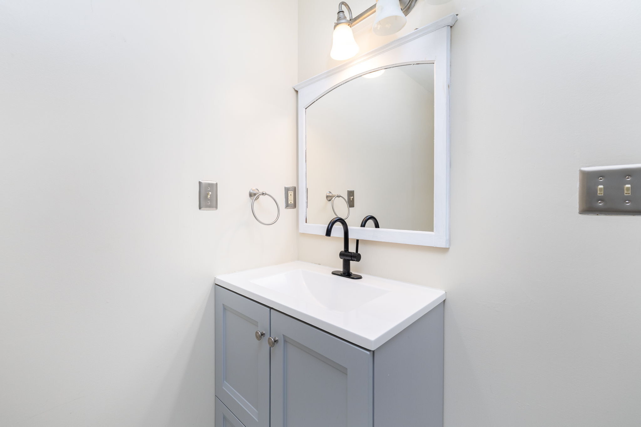 9 Storrs Heights Road