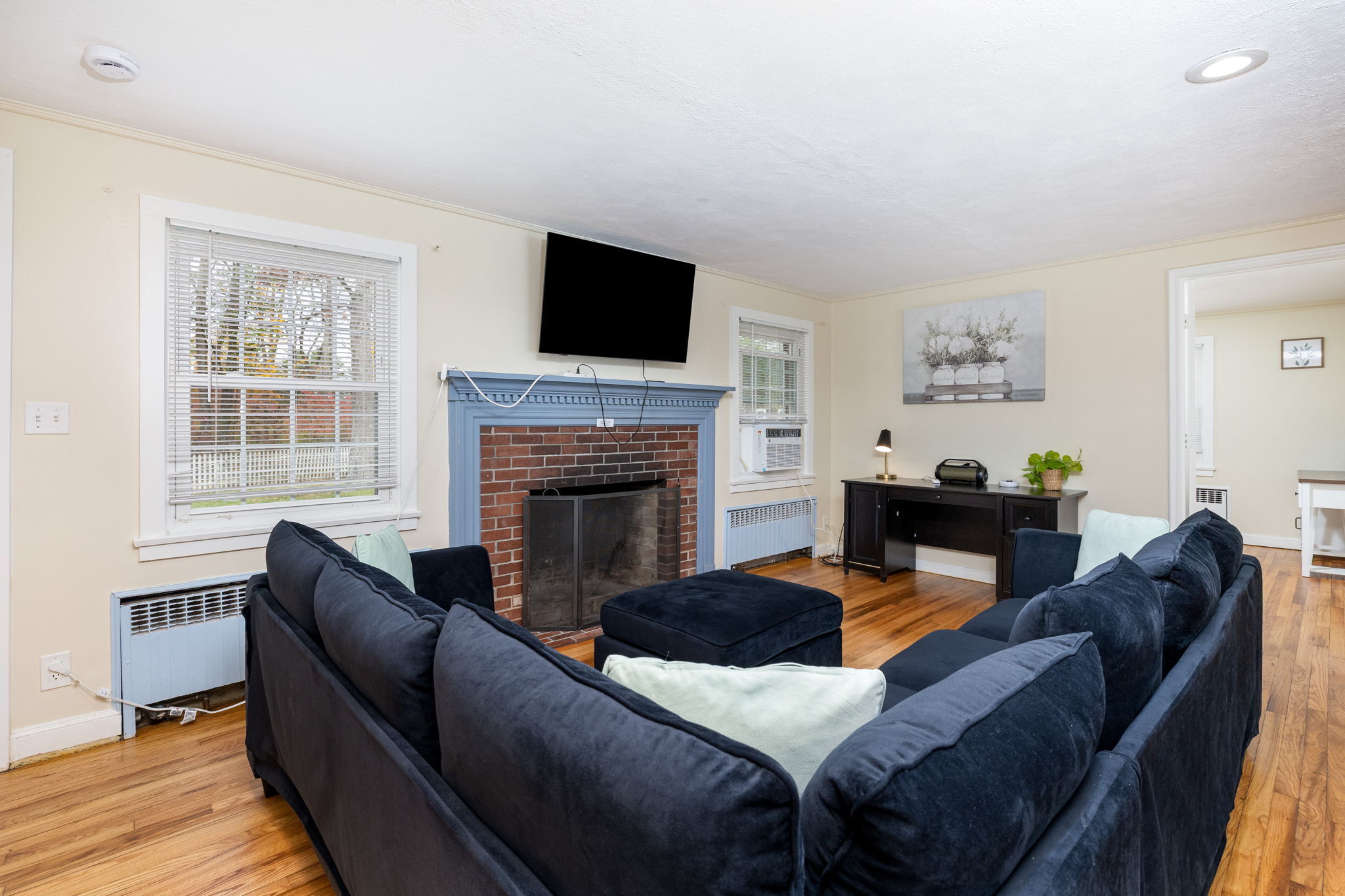 9 Storrs Heights Road