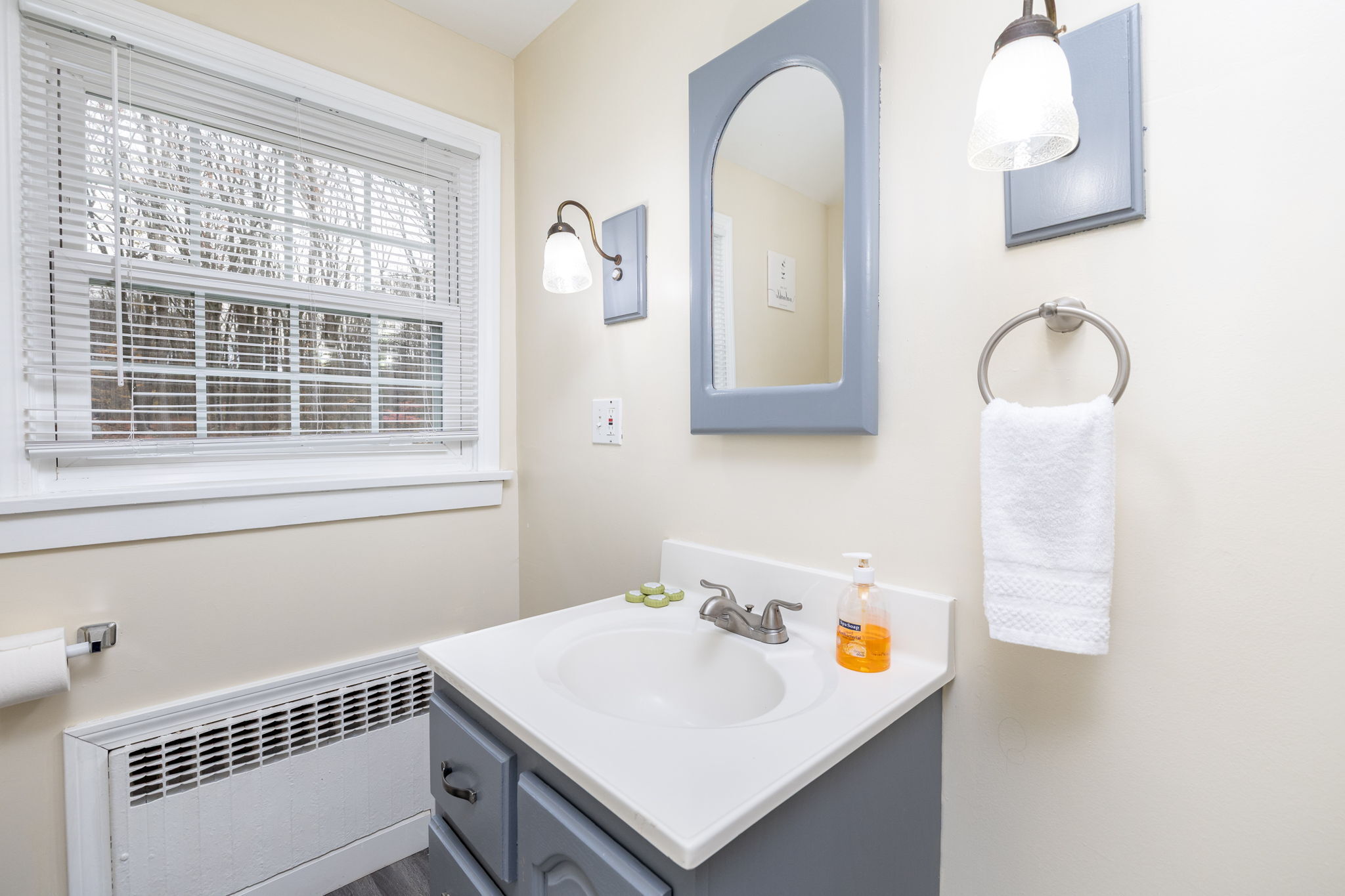 9 Storrs Heights Road