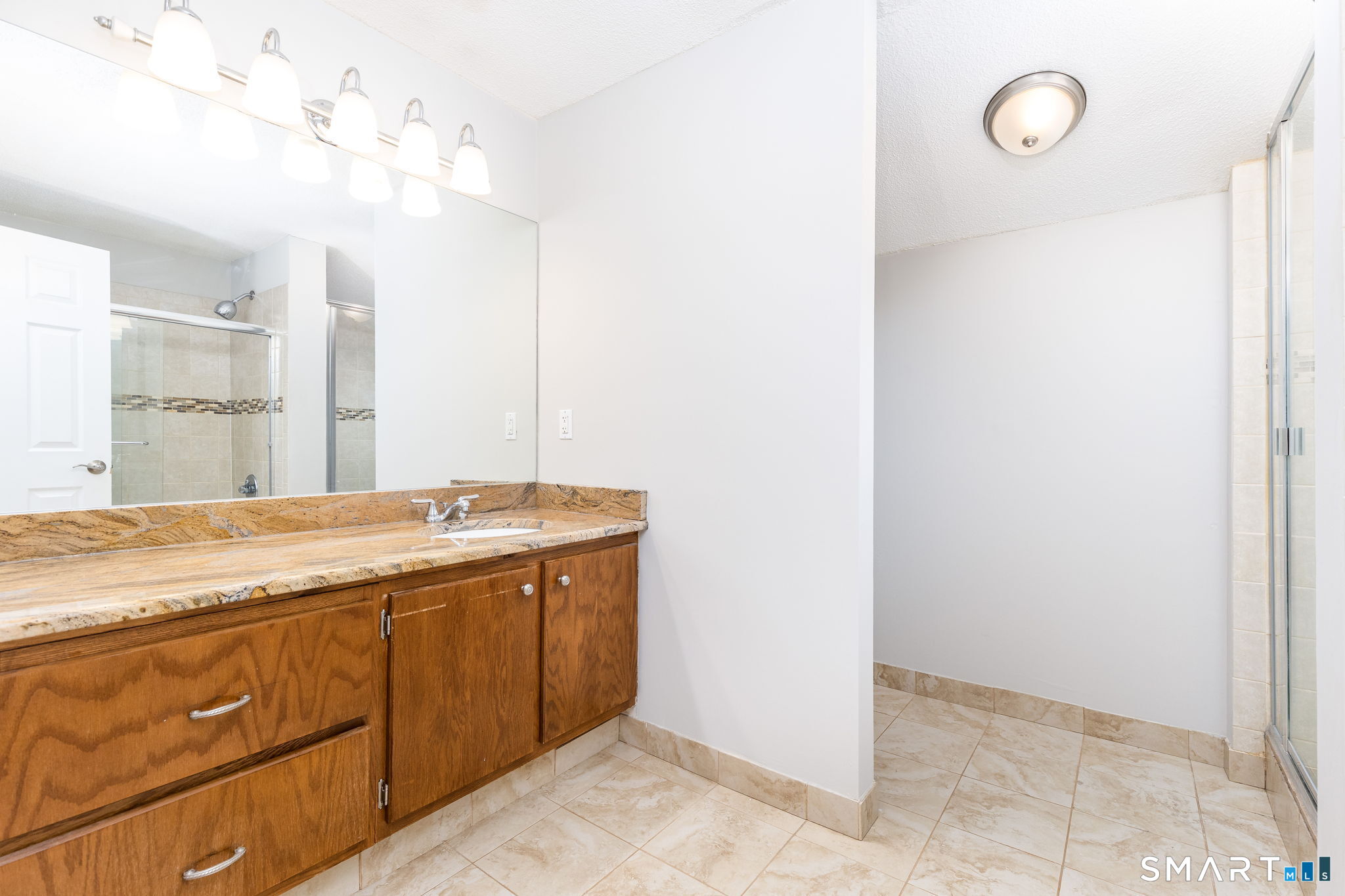 25 Stanley Street B8