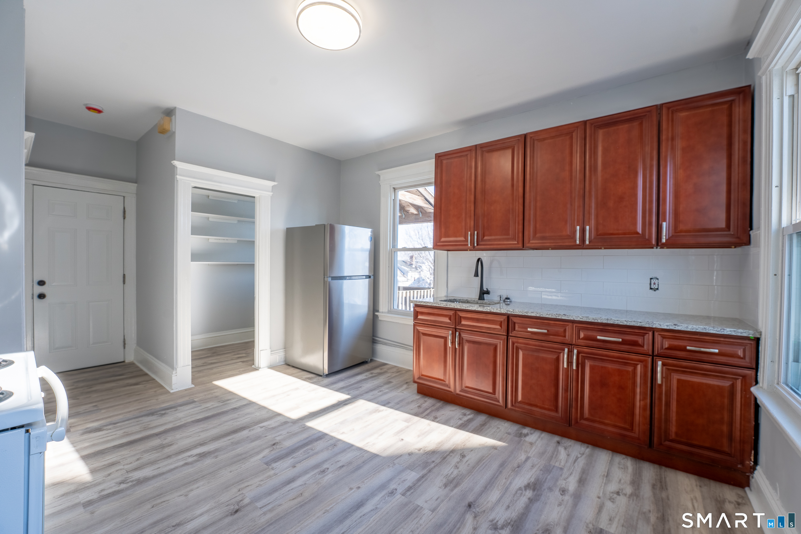 94 Fairfield Avenue 2nd Floor