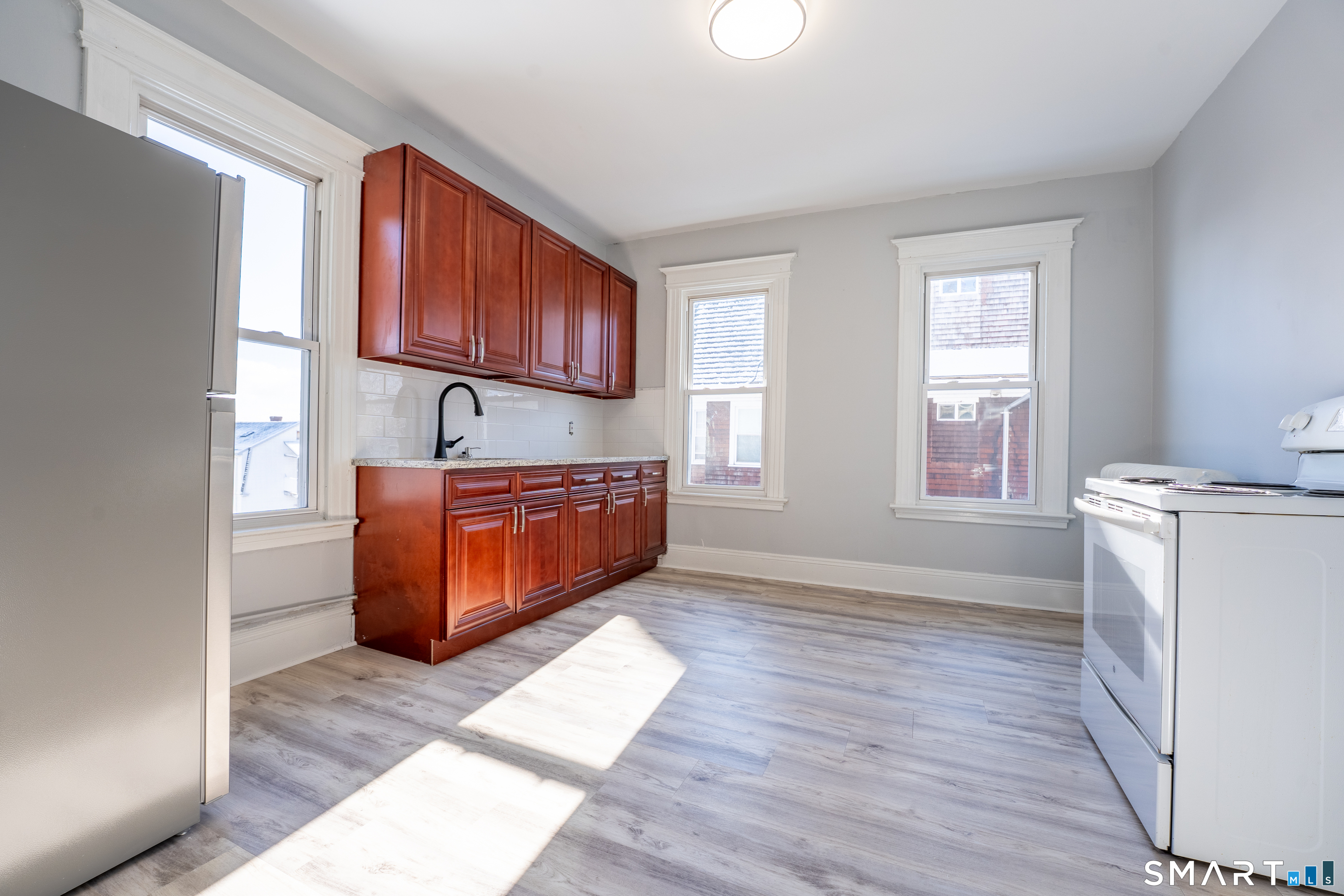 94 Fairfield Avenue 2nd Floor