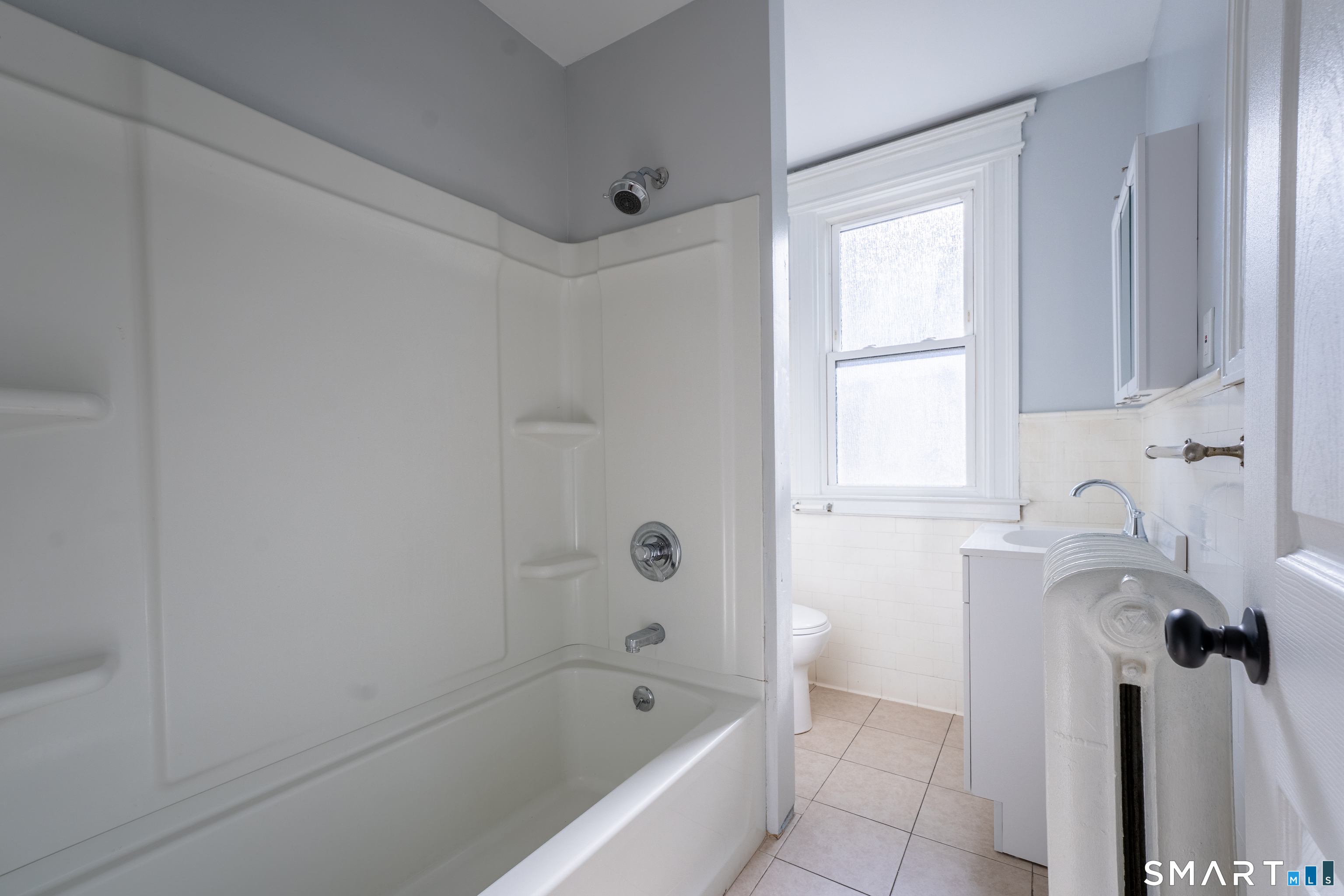 94 Fairfield Avenue 2nd Floor