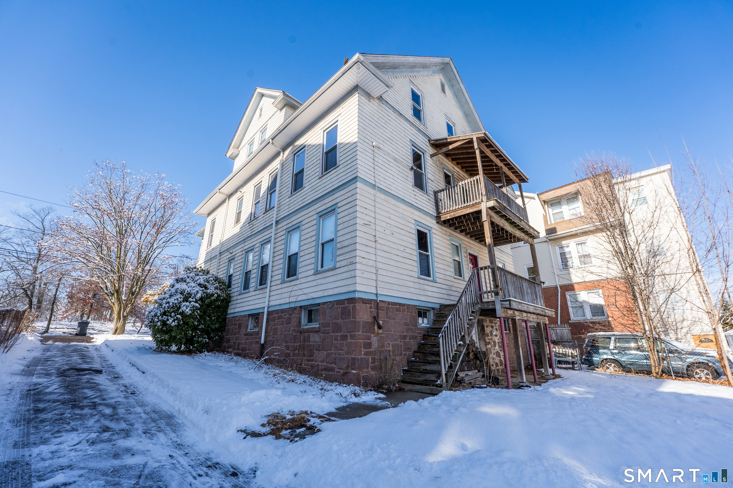 94 Fairfield Avenue 2nd Floor