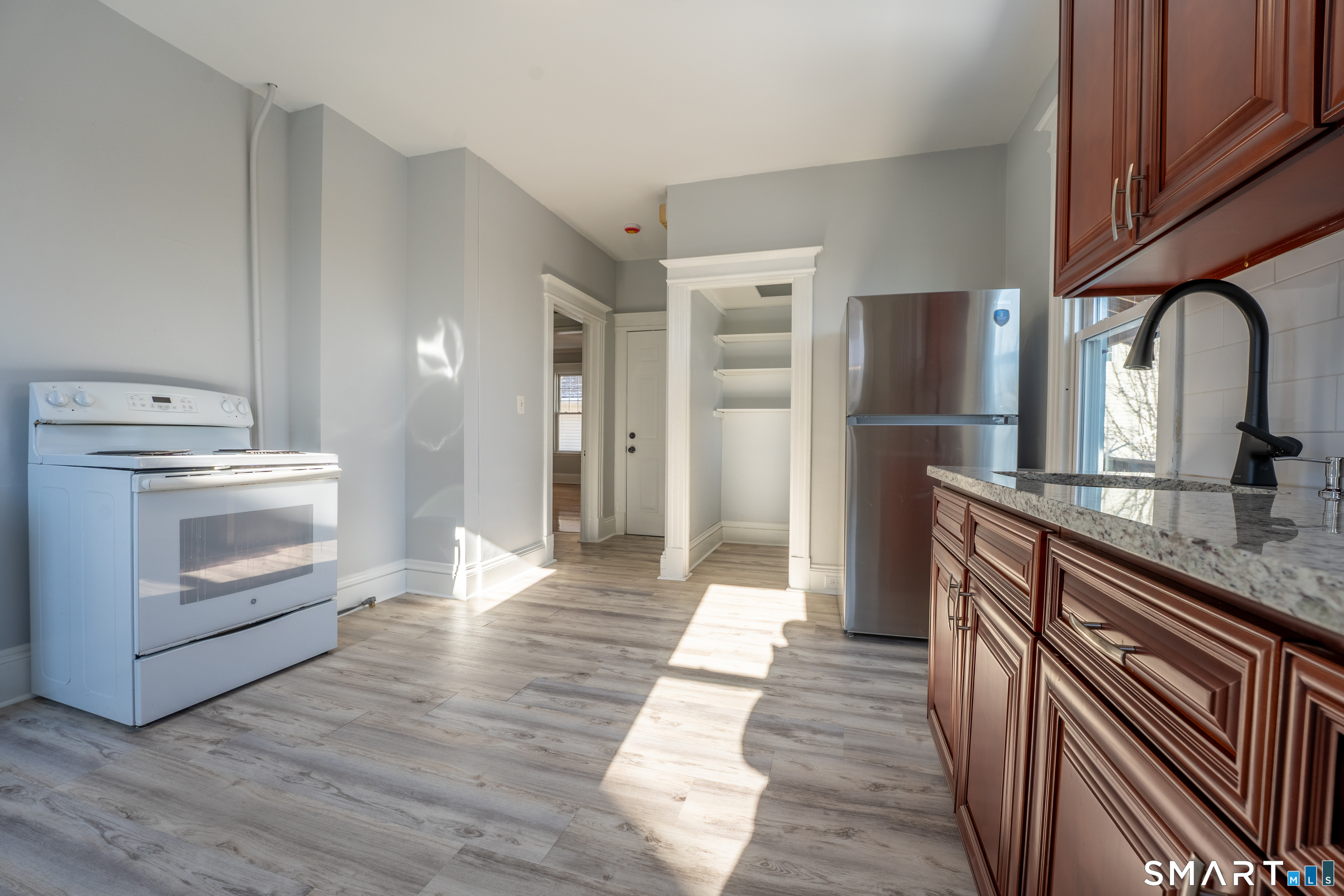 94 Fairfield Avenue 2nd Floor