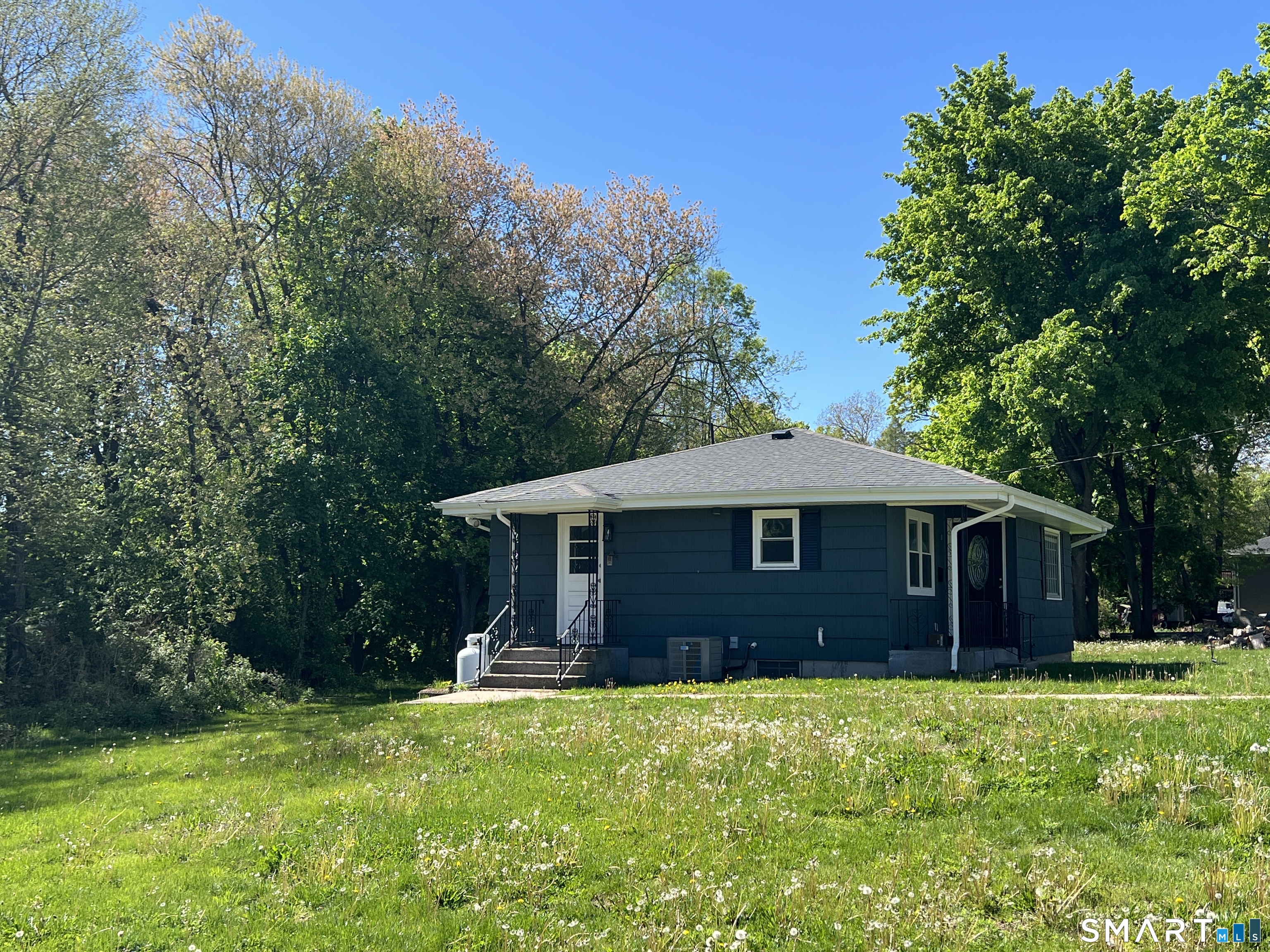 270R East Street