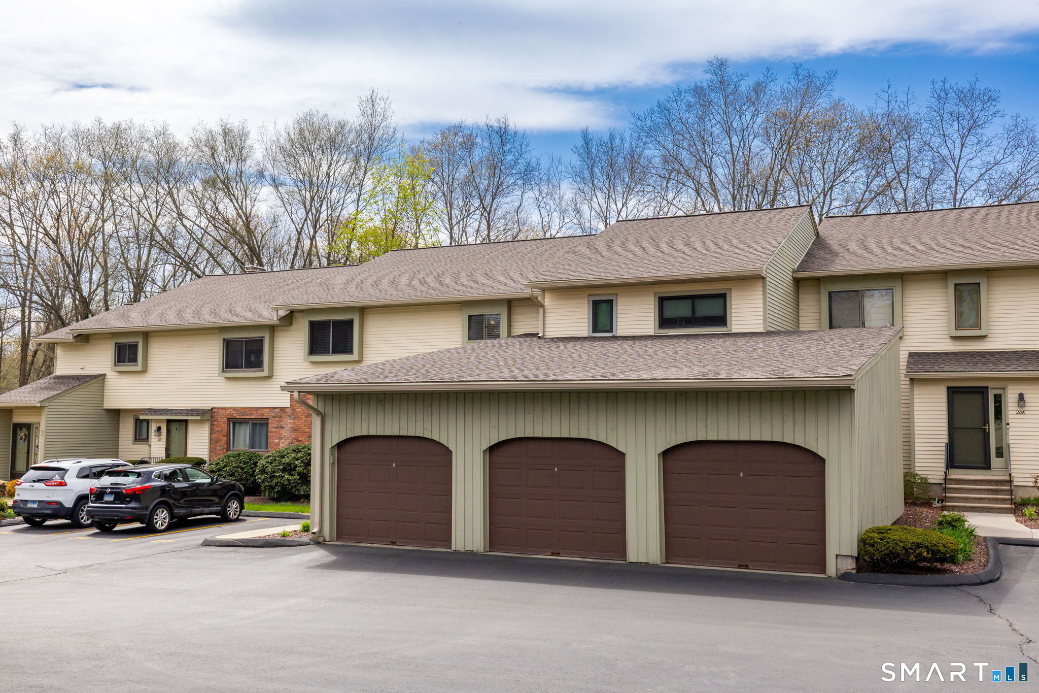 204 Summer Hill Drive 204