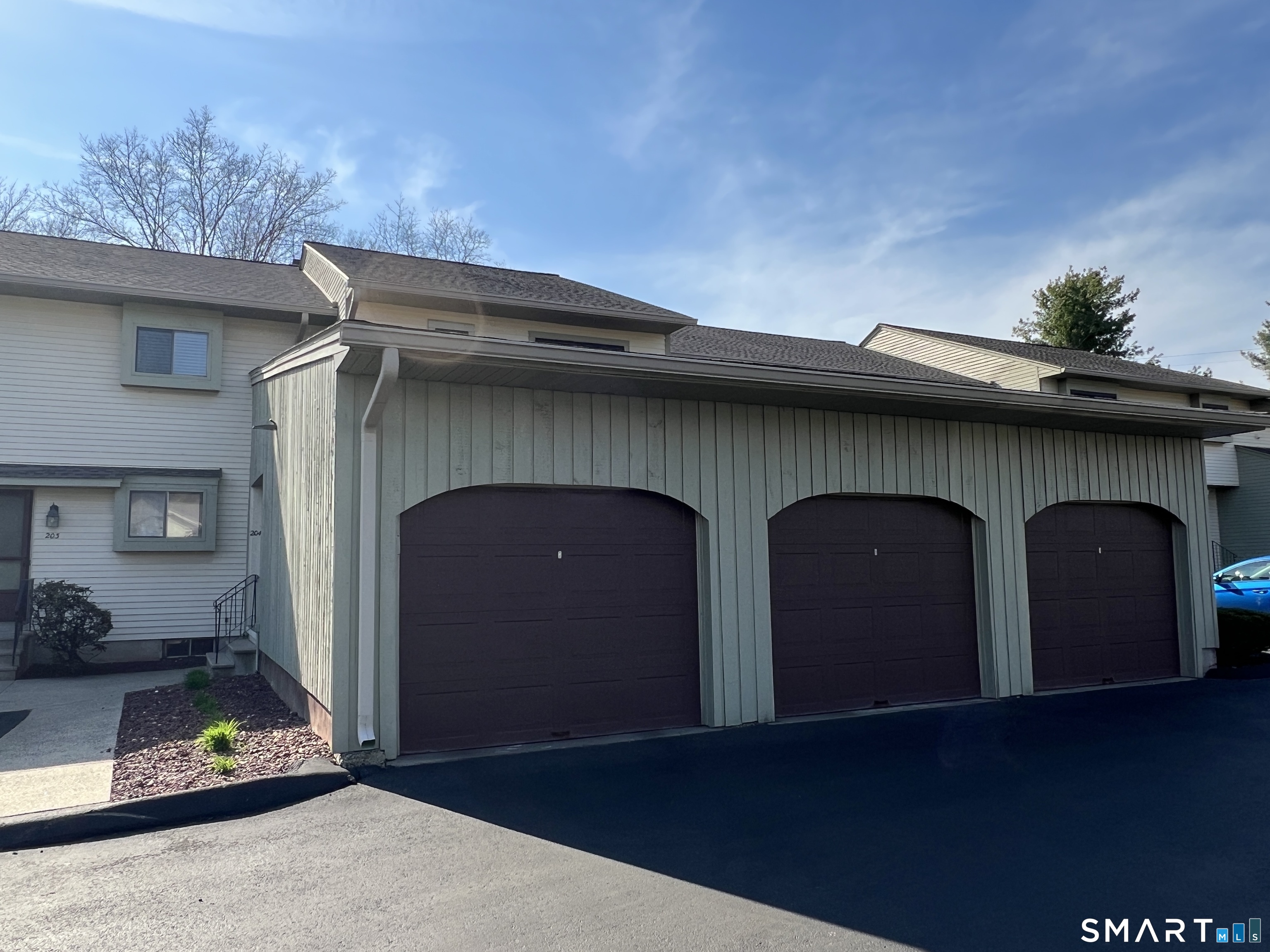 204 Summer Hill Drive 204