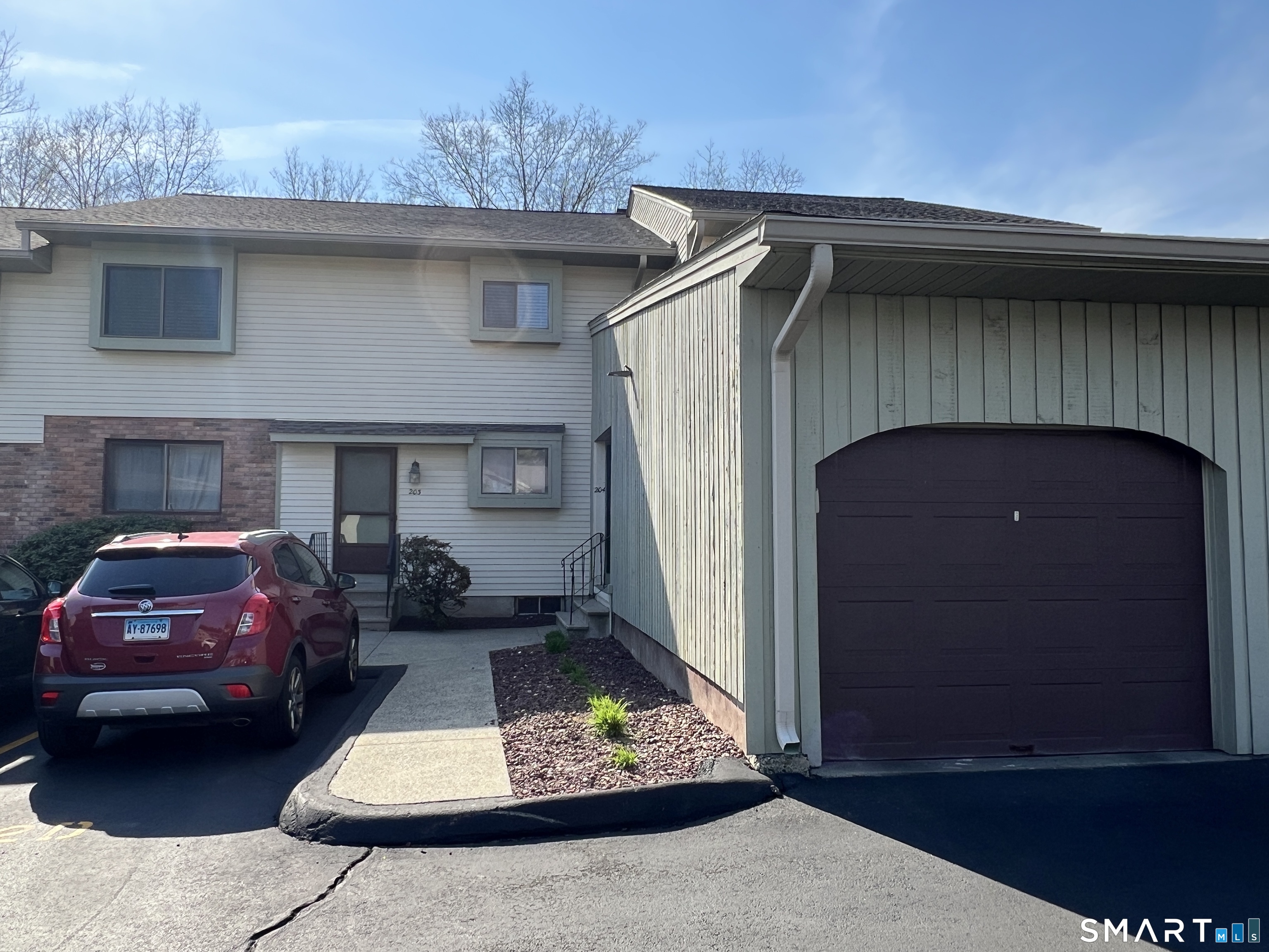 204 Summer Hill Drive 204