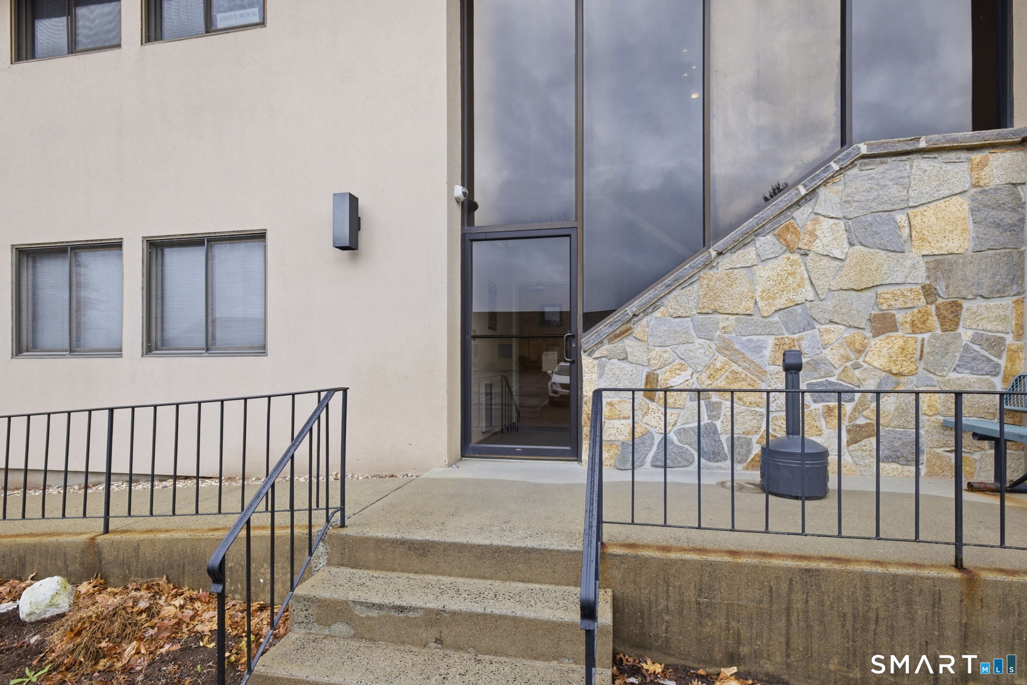 160 Oak Street 1H