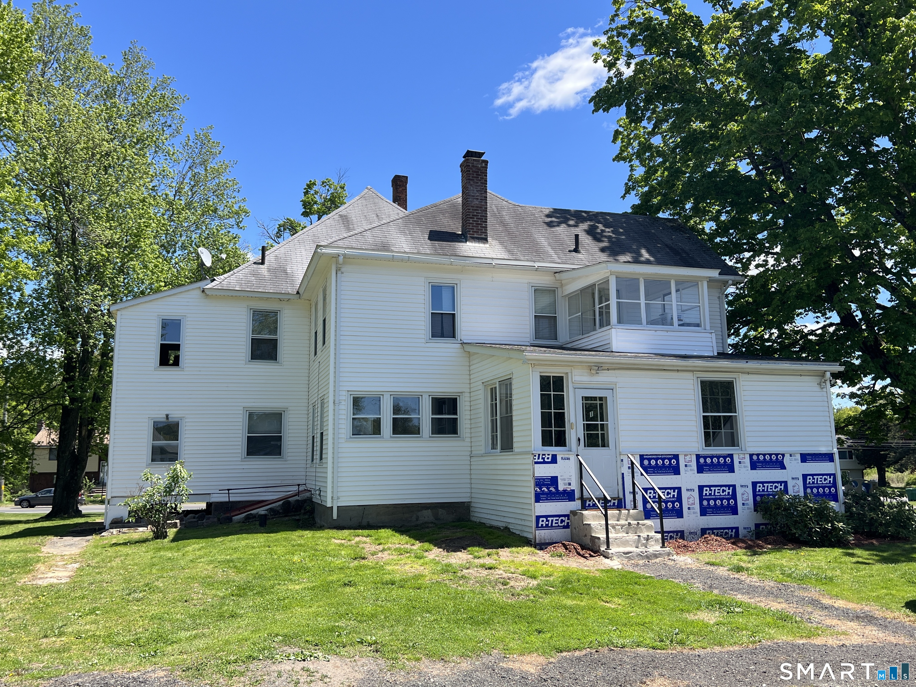 257 Tunxis Avenue