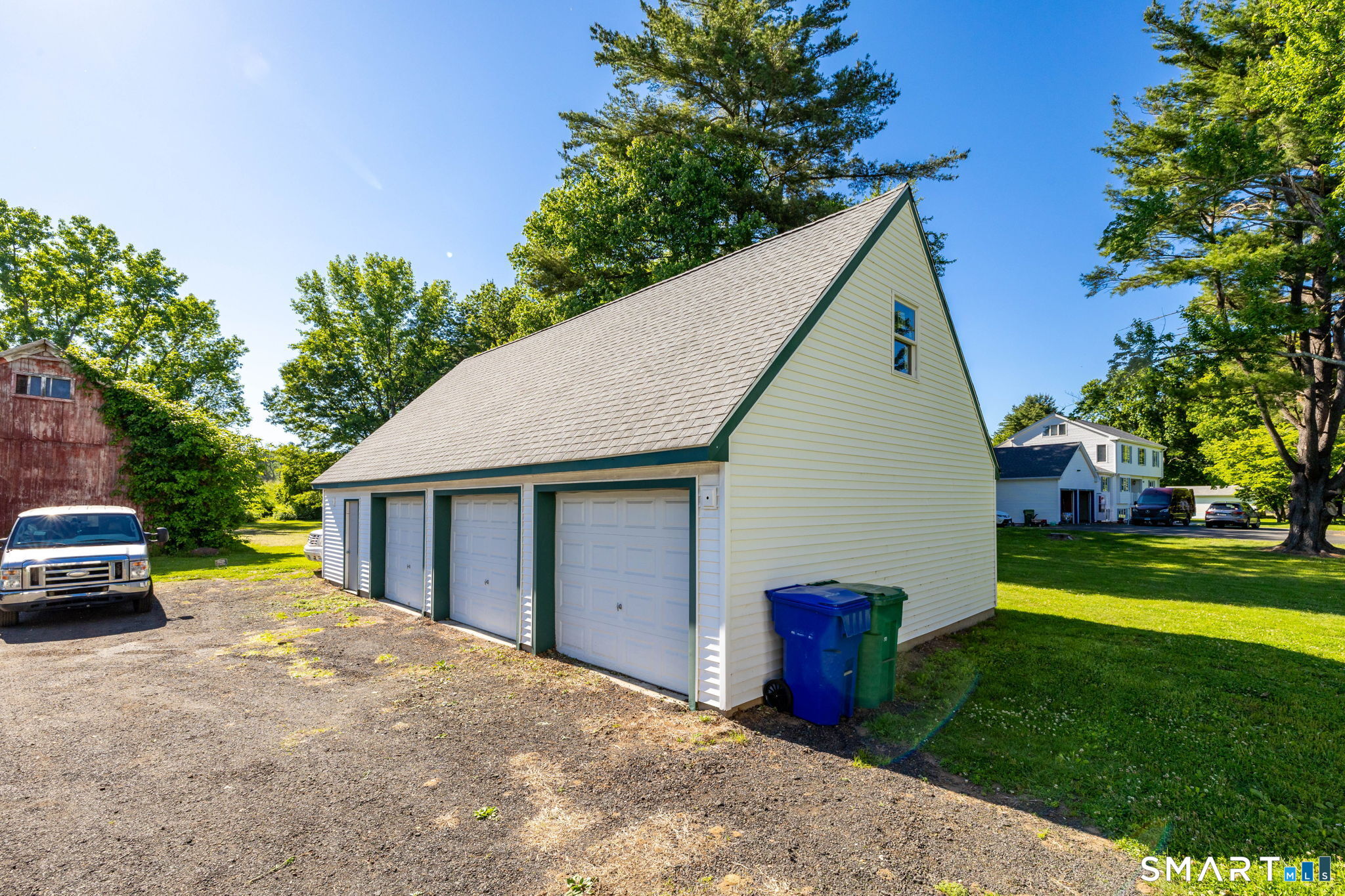 257 Tunxis Avenue