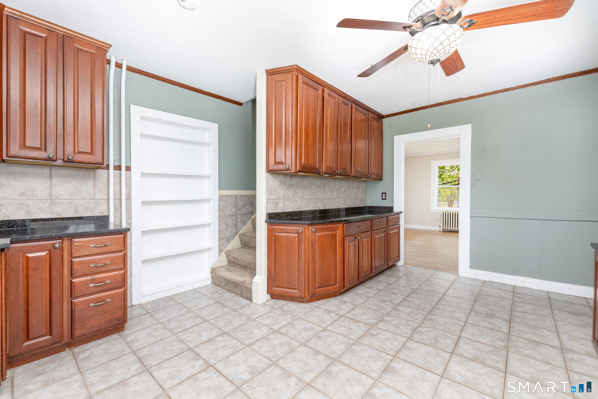 257 Tunxis Avenue