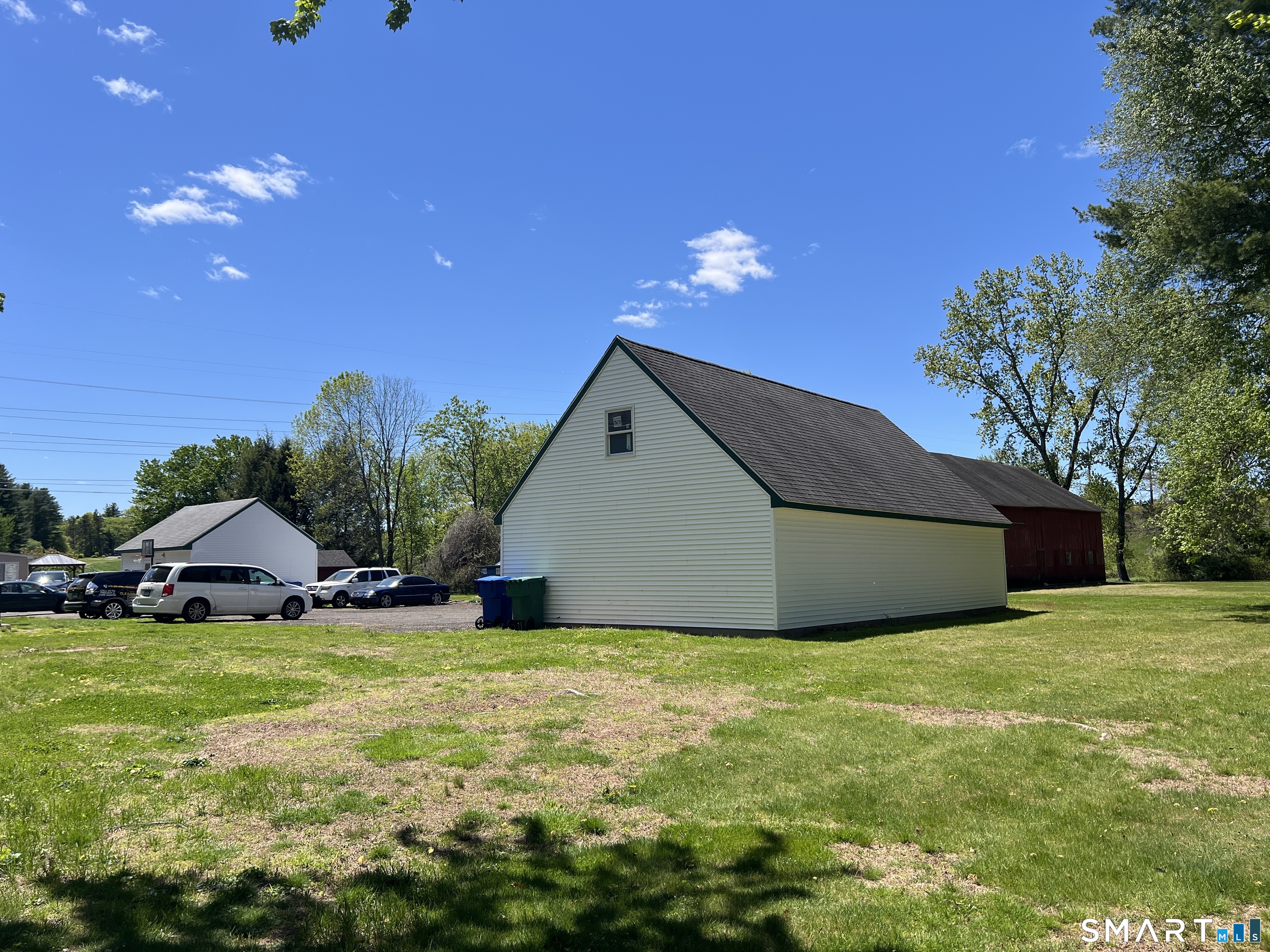 257 Tunxis Avenue