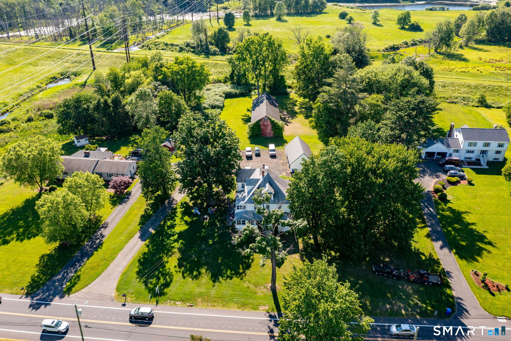 257 Tunxis Avenue