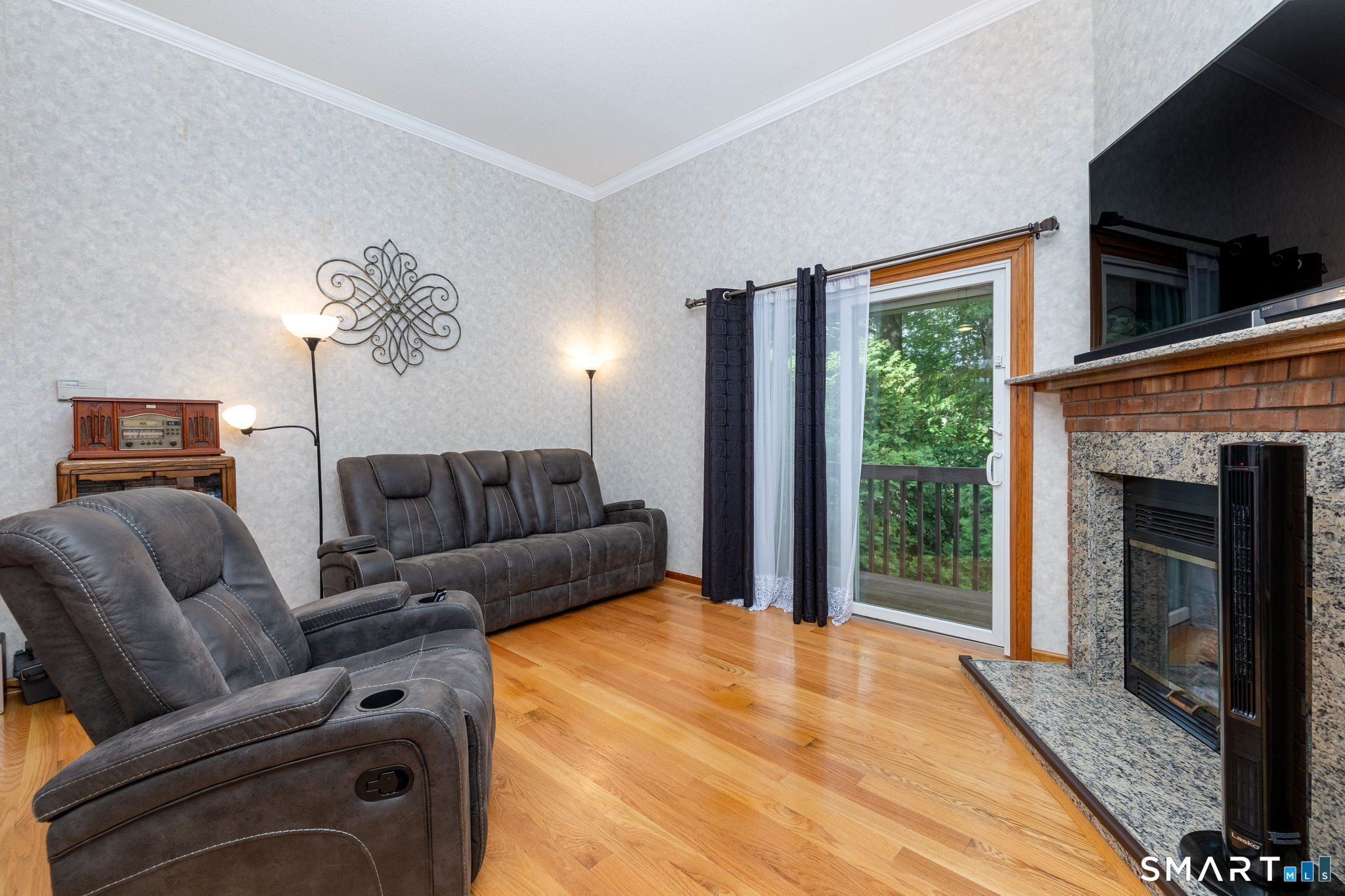 410 Farmington Avenue G6