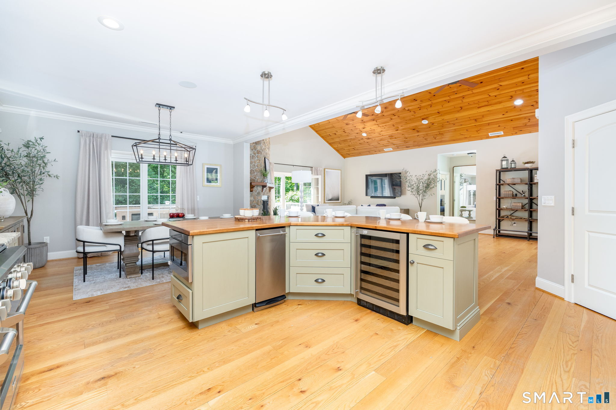 60 Buck Road