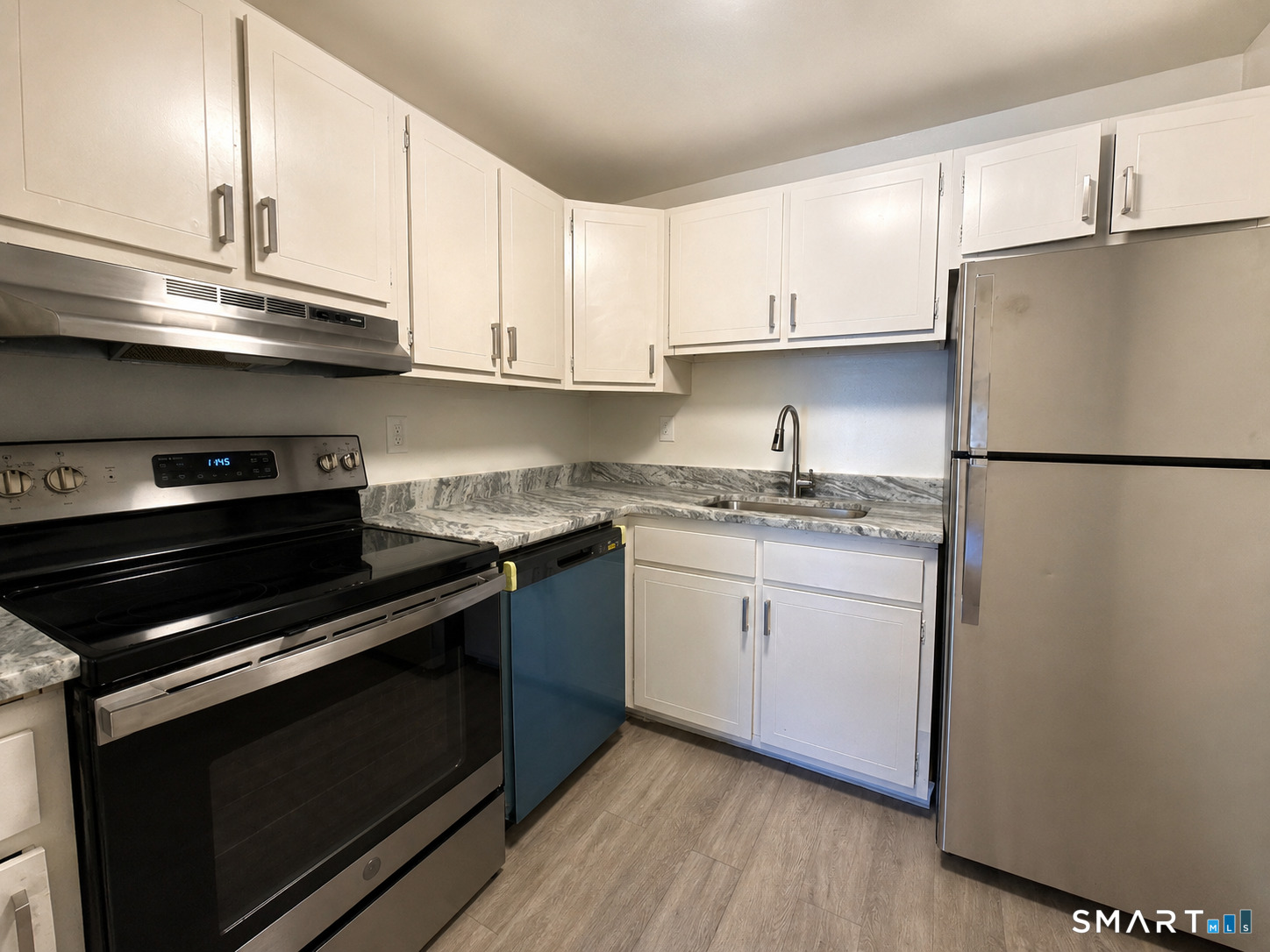 711 Farmington Avenue B5