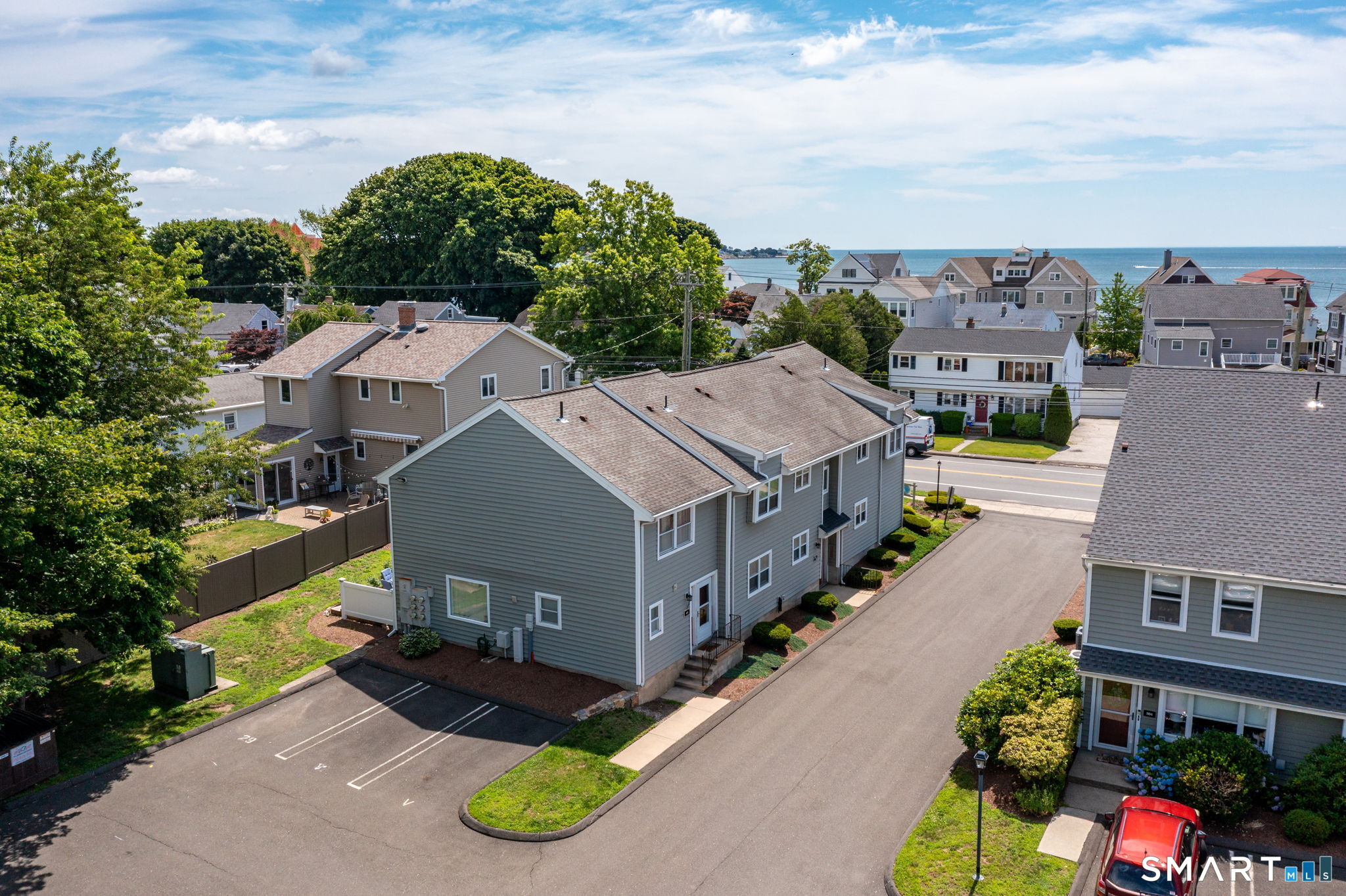 402 Mariners Walk Unit: 402