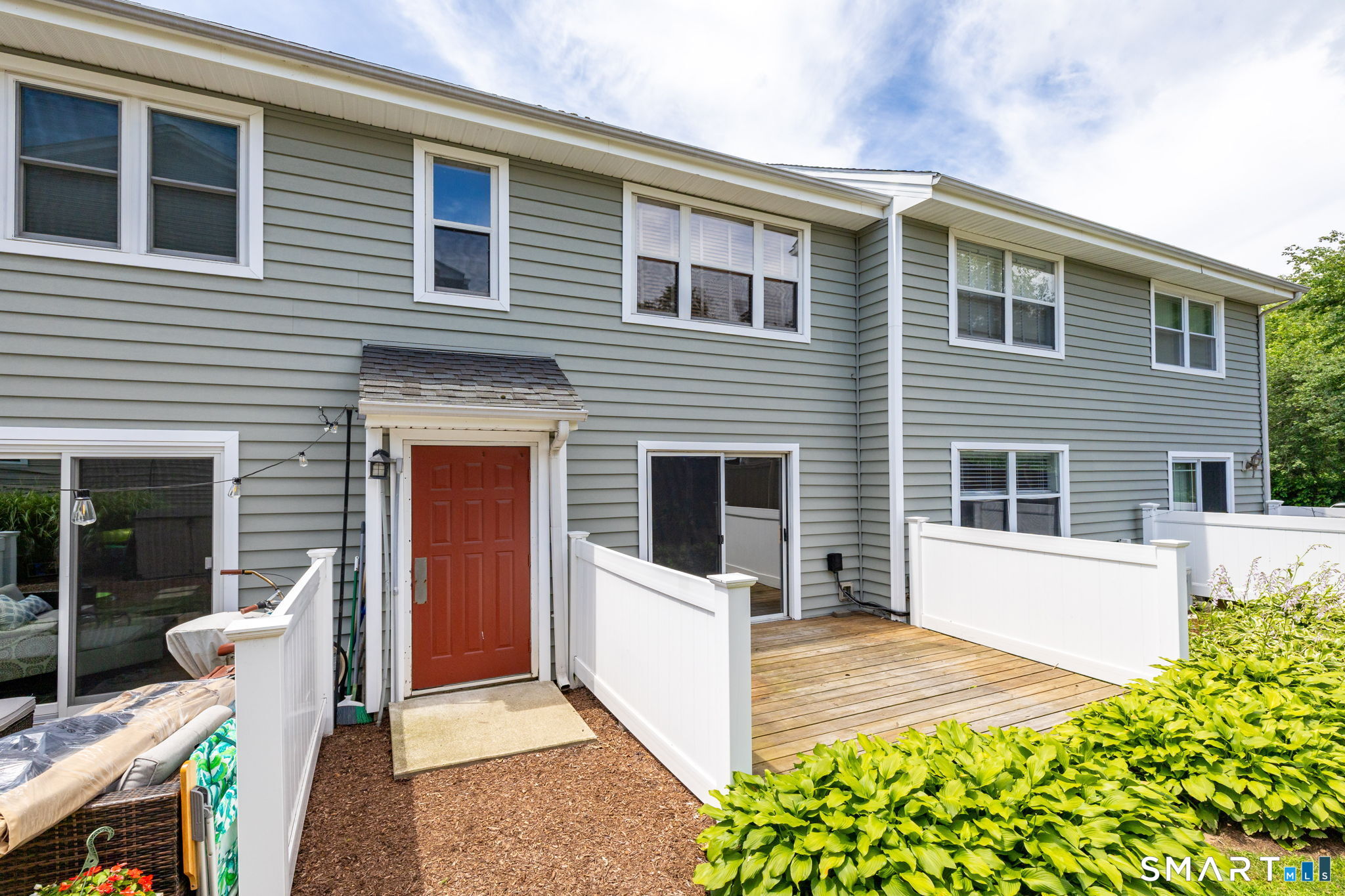 402 Mariners Walk Unit: 402