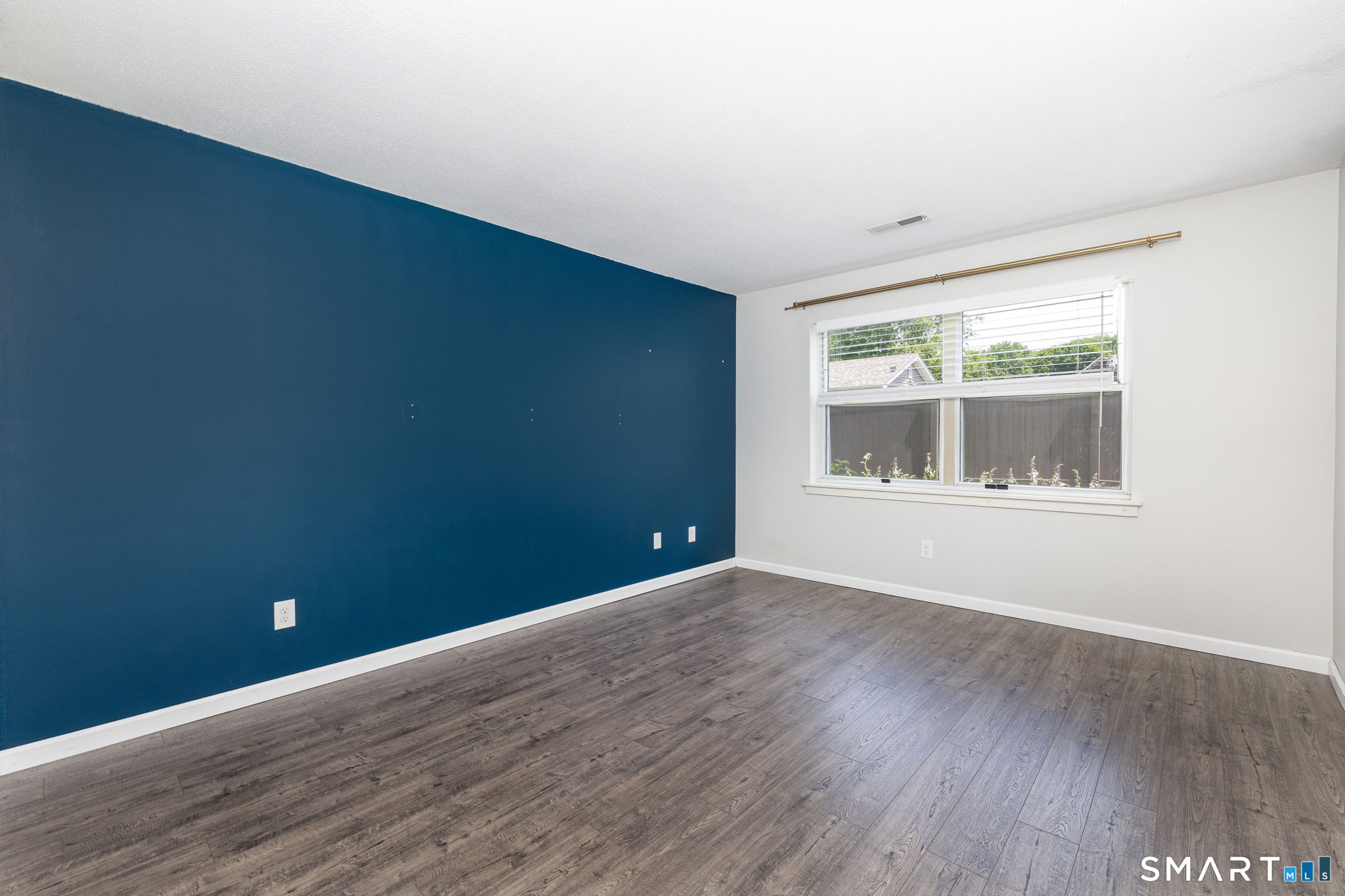 402 Mariners Walk Unit: 402