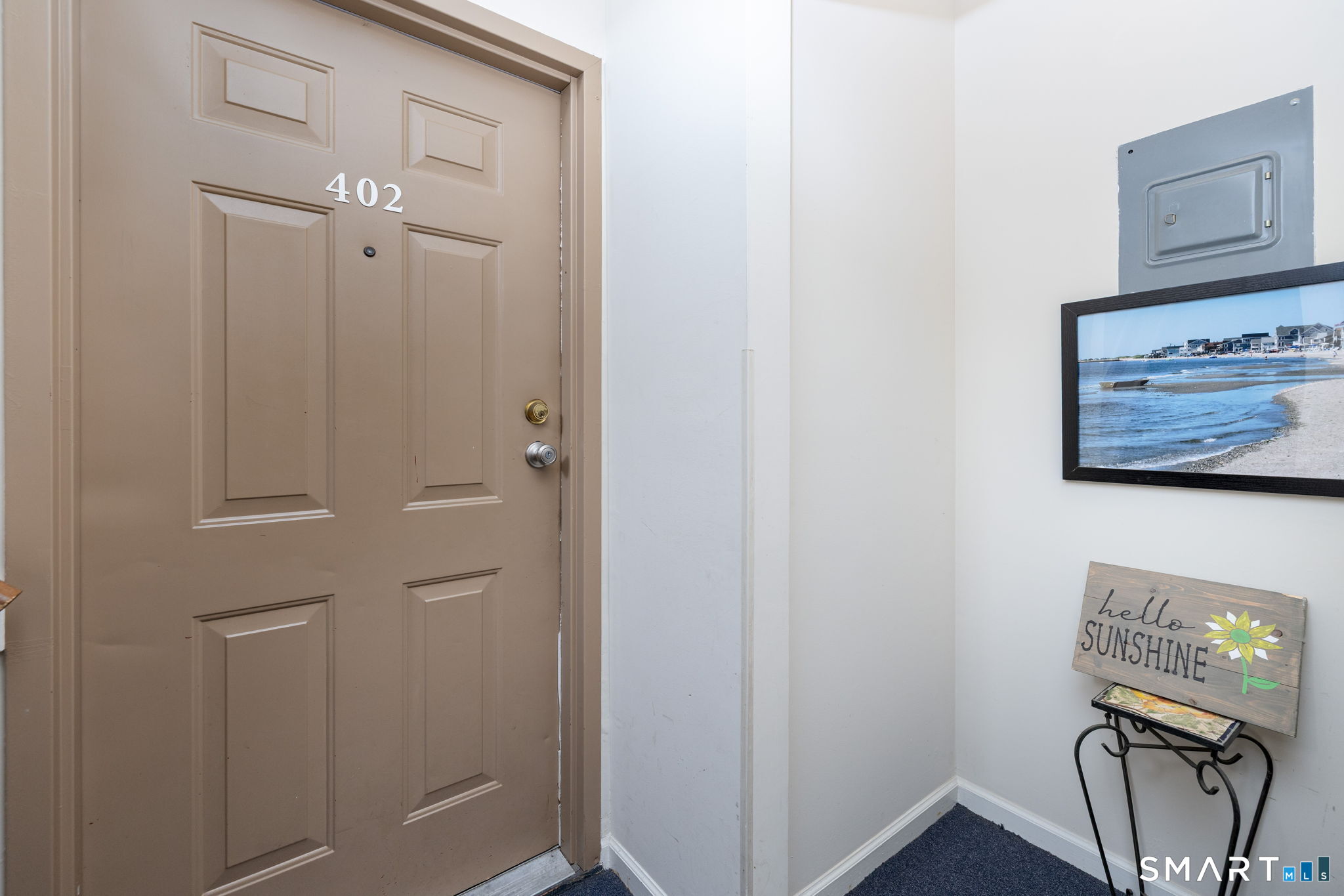 402 Mariners Walk Unit: 402
