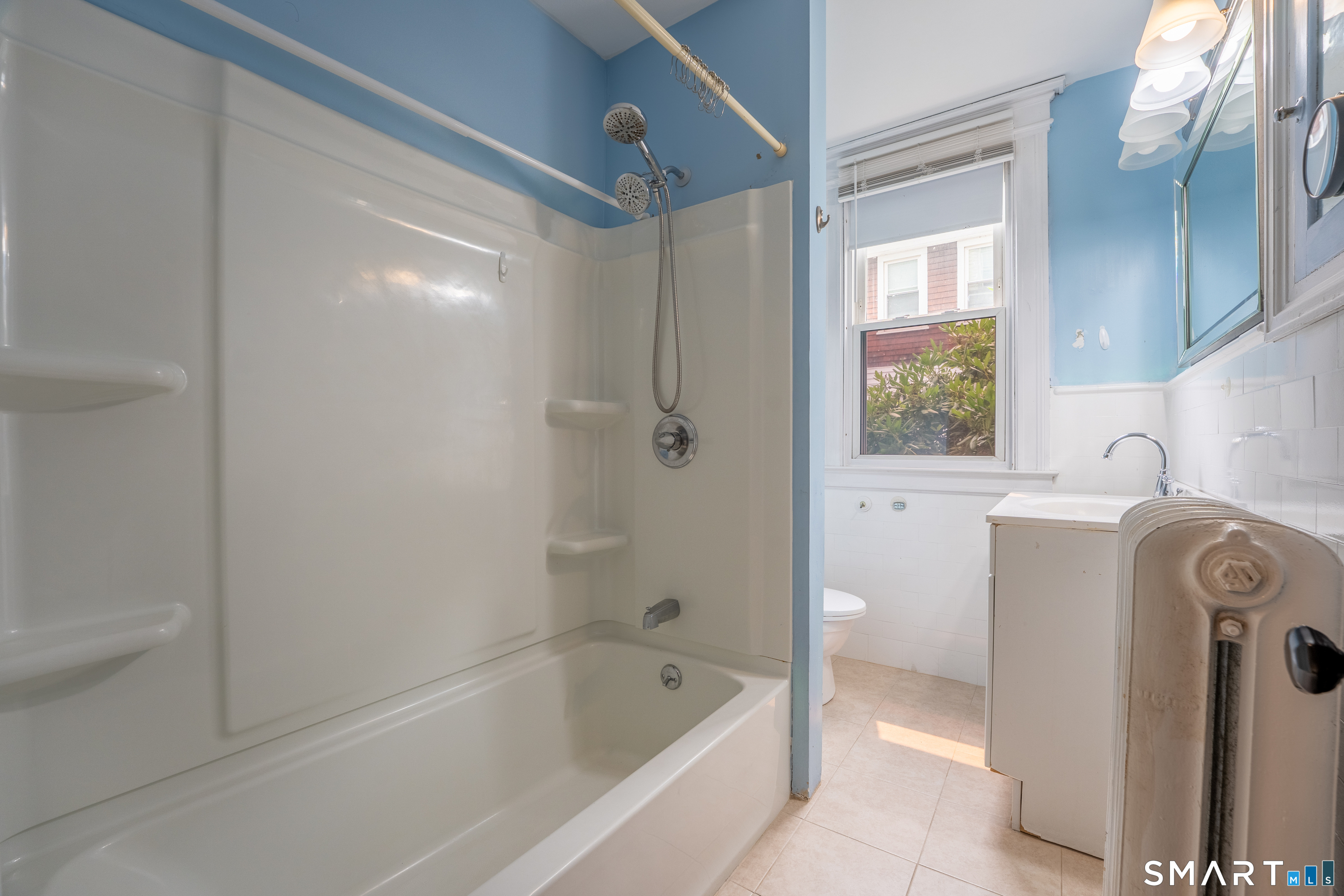 92 Fairfield Avenue Unit: 1st Floor