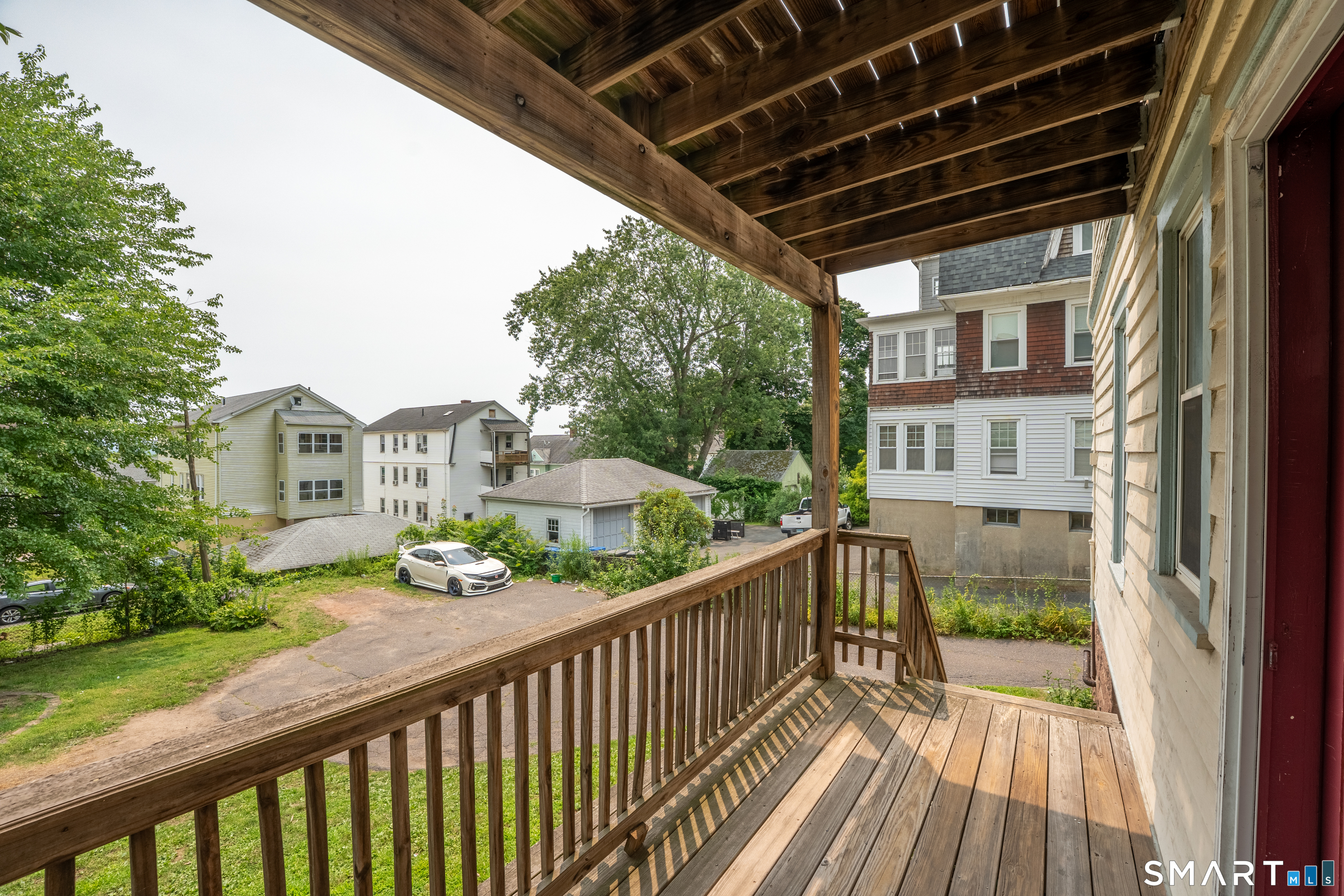 92 Fairfield Avenue Unit: 1st Floor