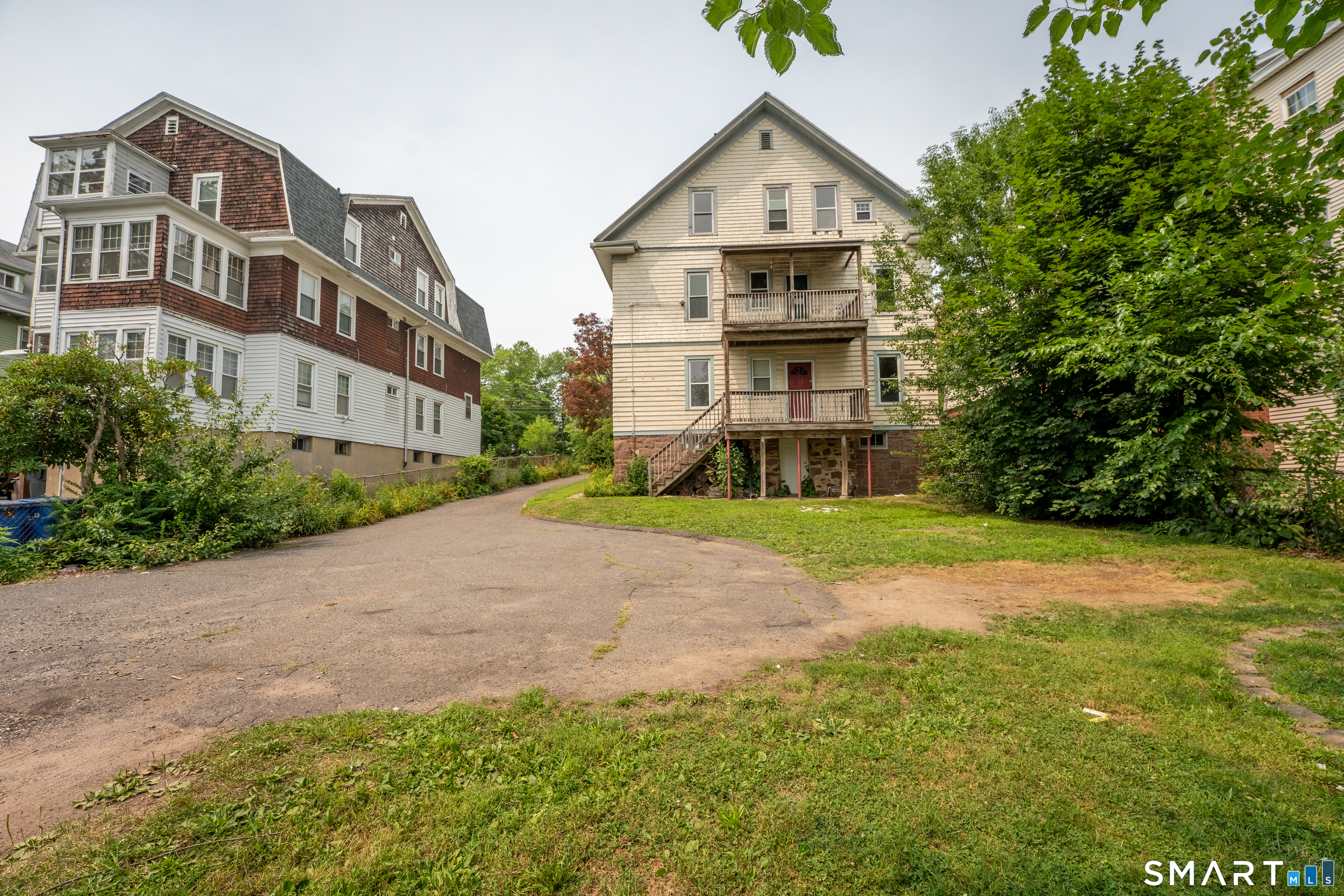 92 Fairfield Avenue Unit: 1st Floor