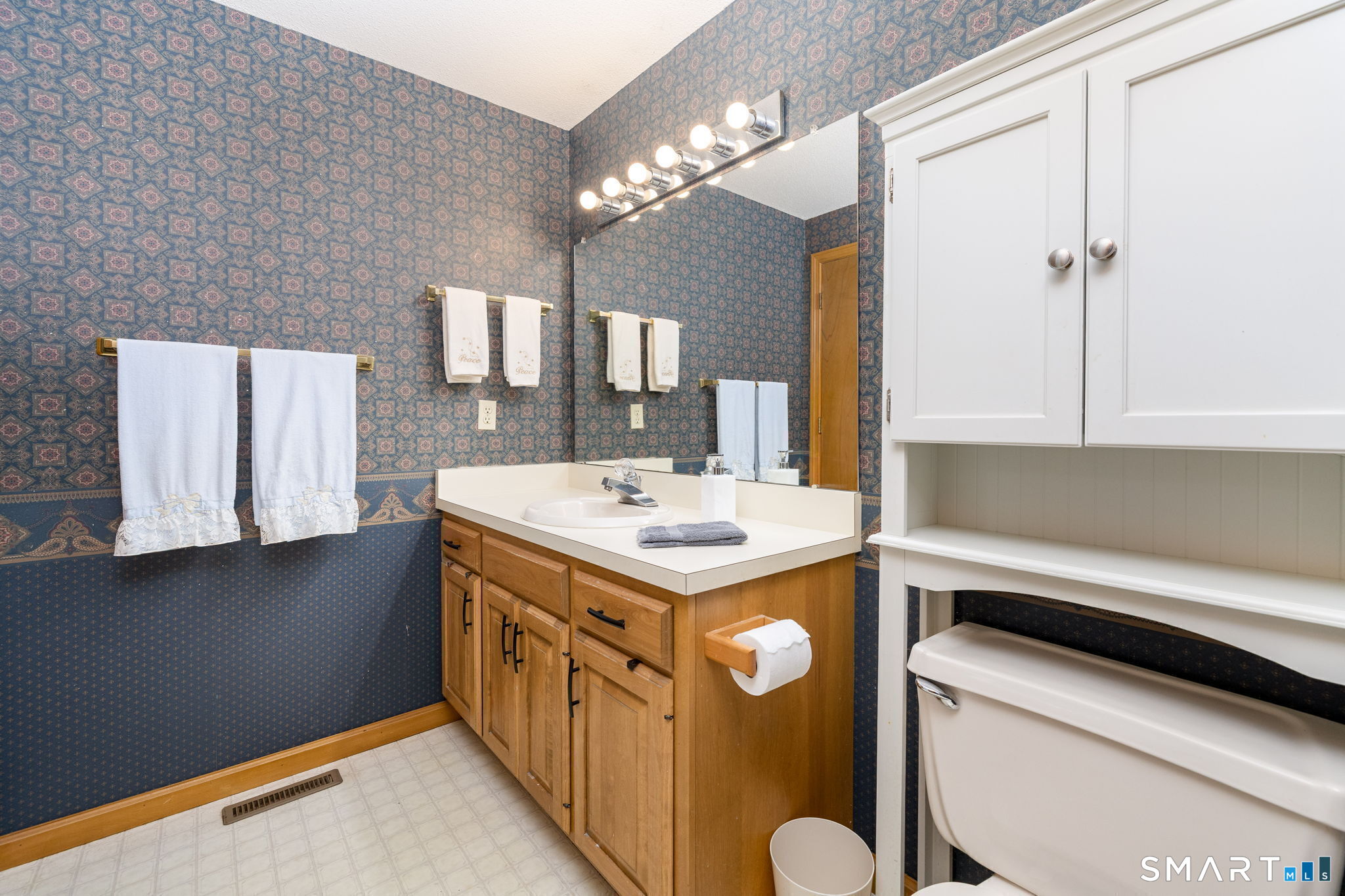 13 Ivy Lane Unit: 13