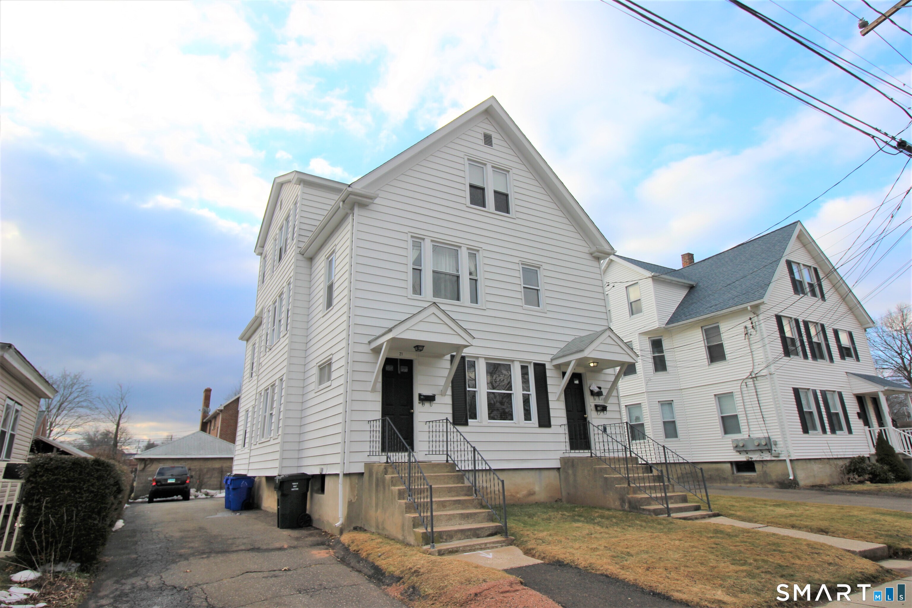 19 Nesbit Avenue Unit: 3rd Floor