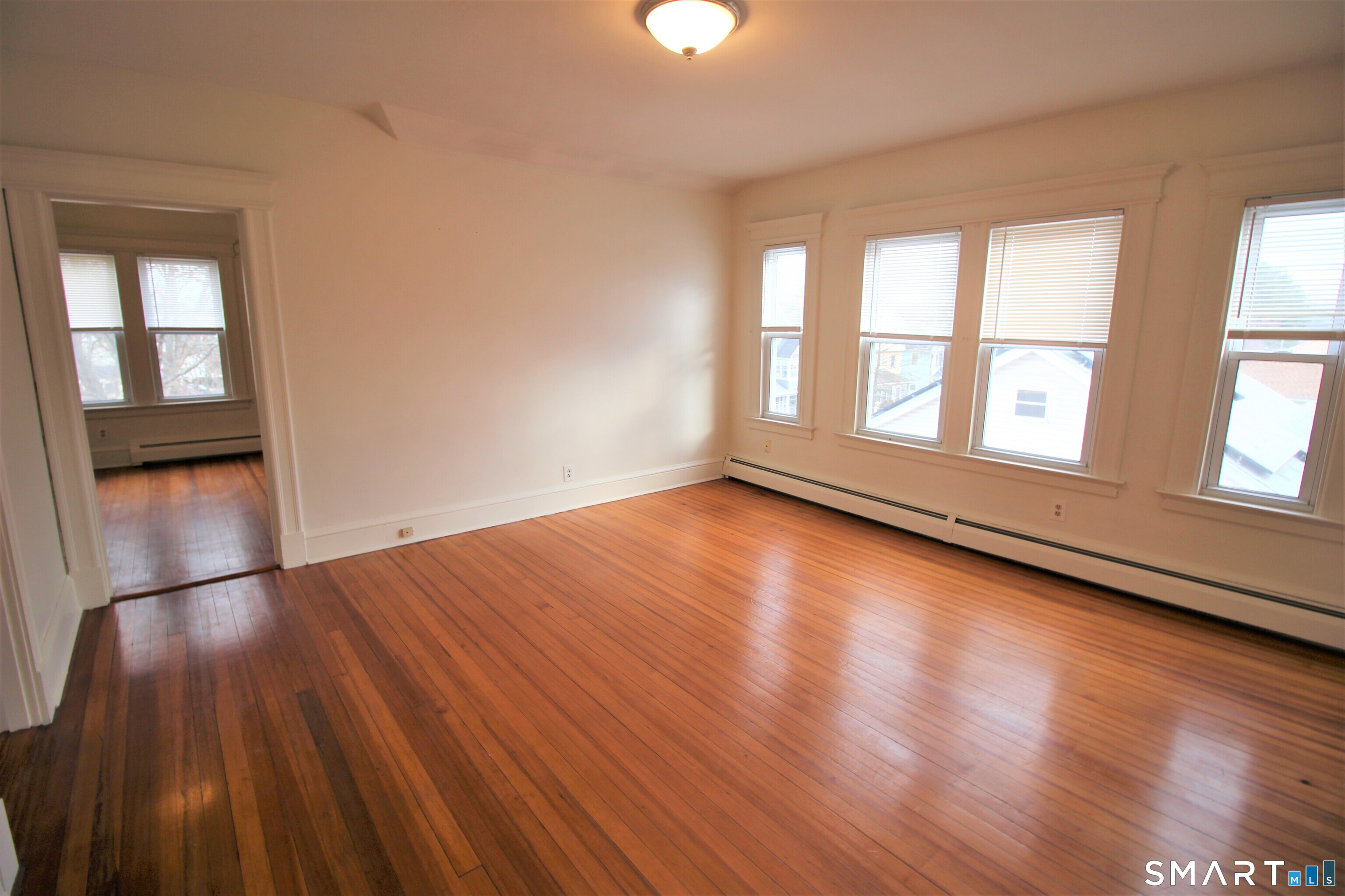 19 Nesbit Avenue Unit: 3rd Floor