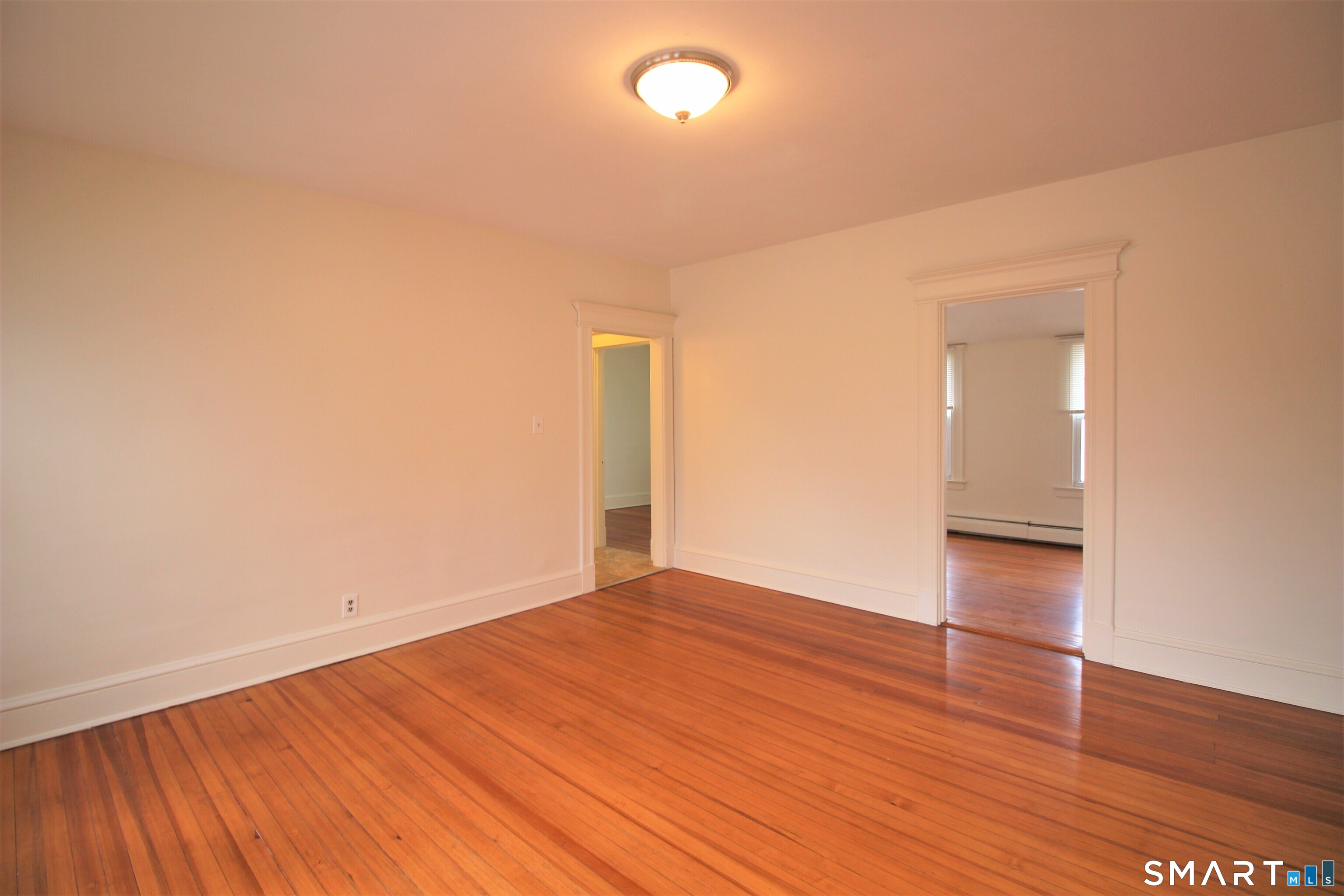 19 Nesbit Avenue Unit: 3rd Floor