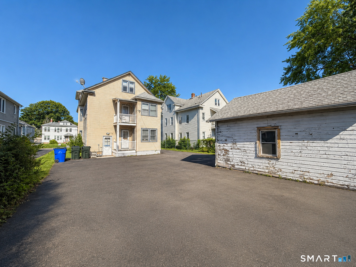 122 Dover Road Unit: 2nd Floor