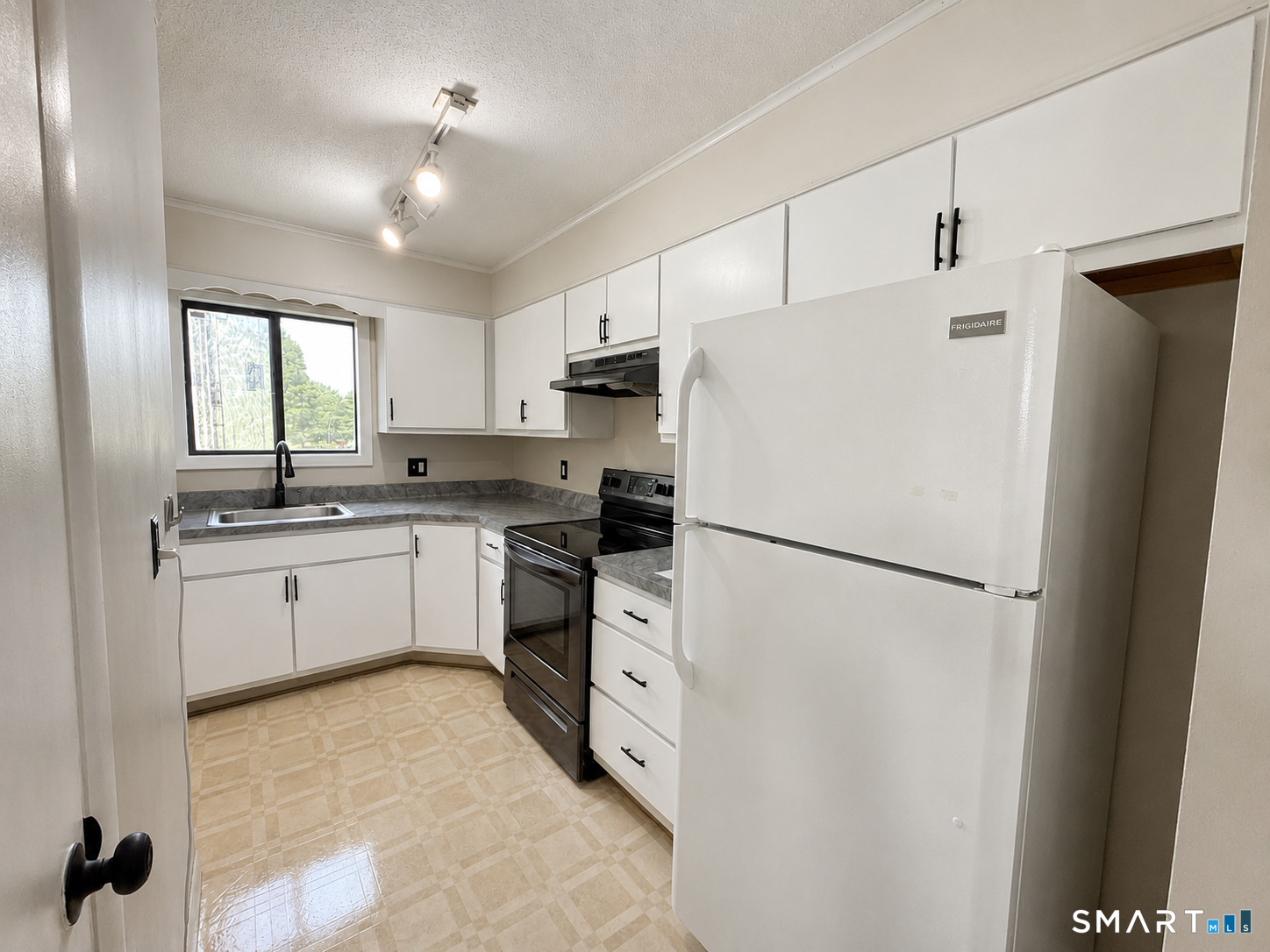 594 East Center Street Unit: H
