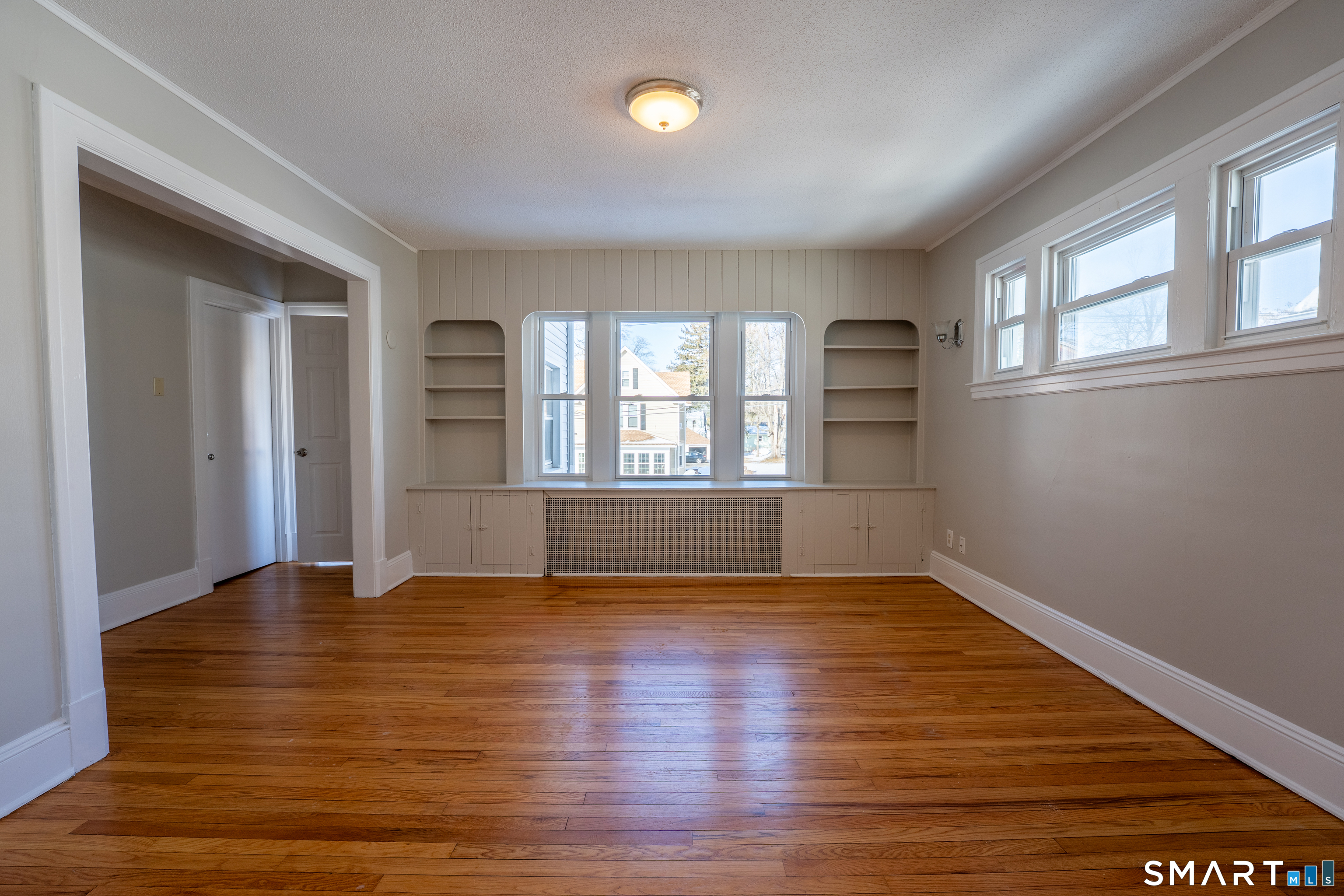 45 Boulanger Avenue Unit: 3rd Floor