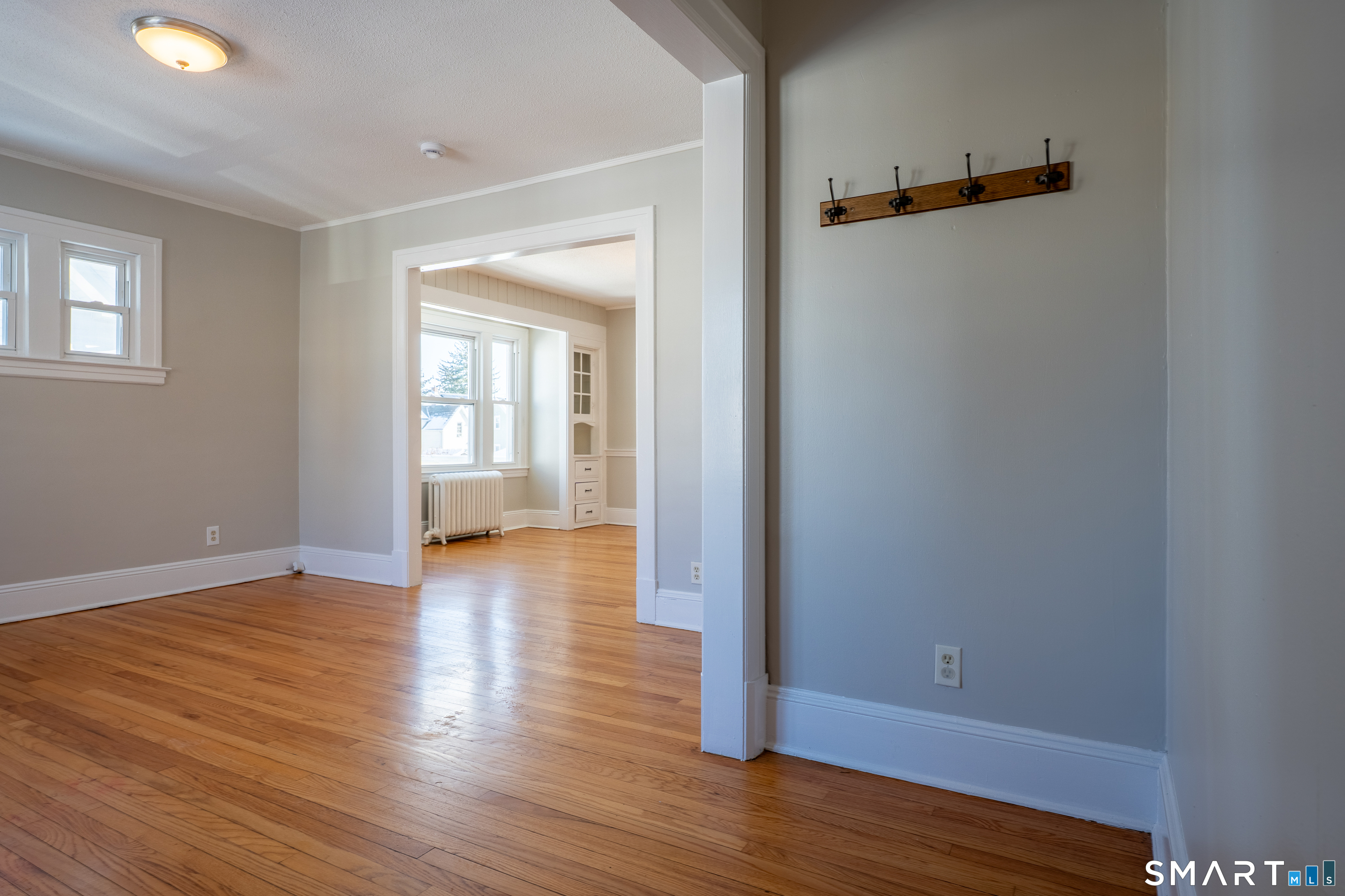 45 Boulanger Avenue Unit: 3rd Floor