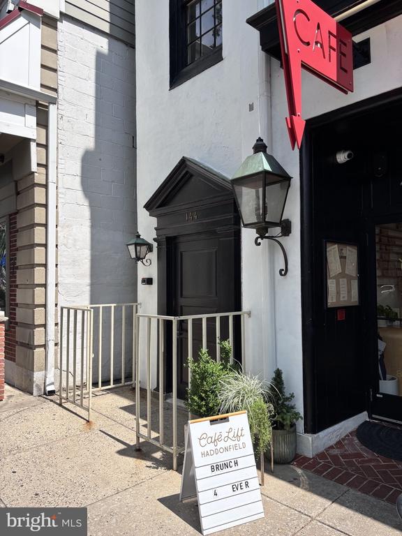 142 KINGS HIGHWAY E Unit: A2