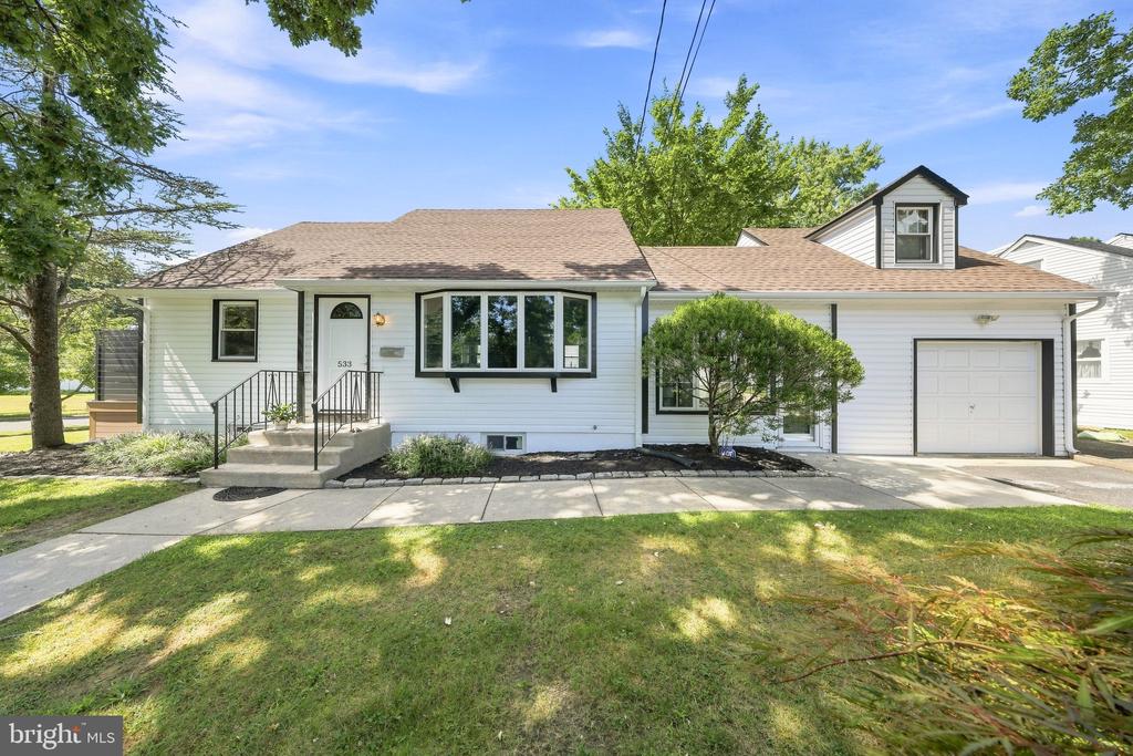 533 DUBOIS AVENUE