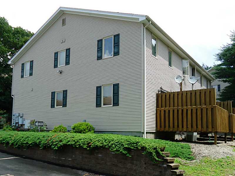 165 HOLLAND Street 19 End Unit