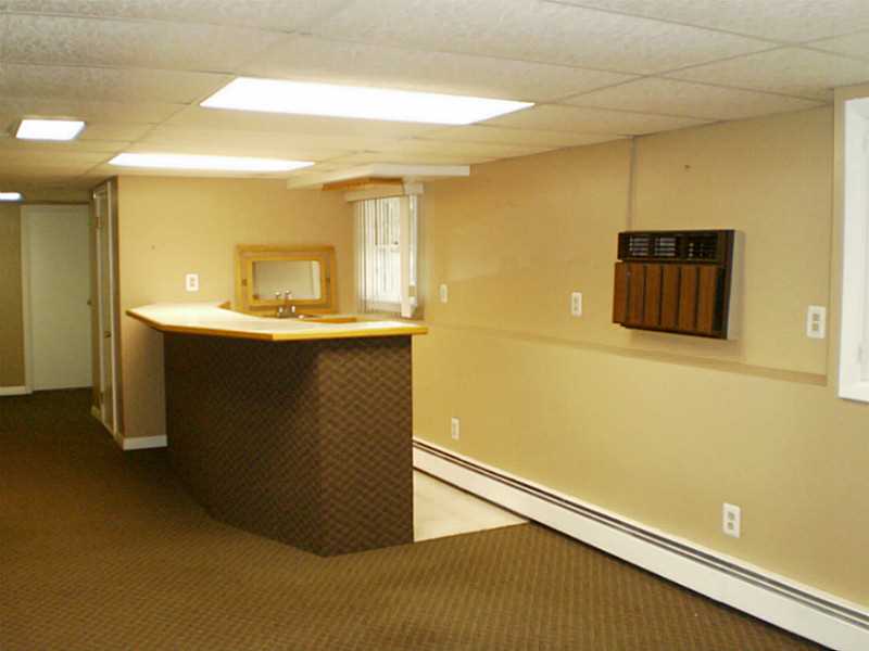 124 SOUTH COMSTOCK Parkway