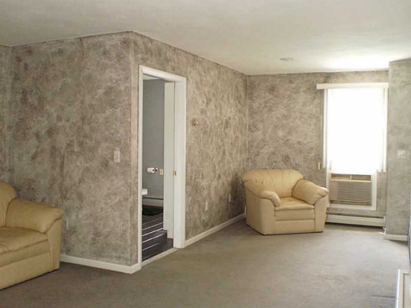 124 SOUTH COMSTOCK Parkway