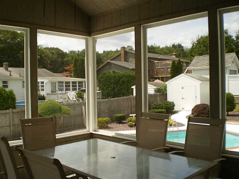 124 SOUTH COMSTOCK Parkway