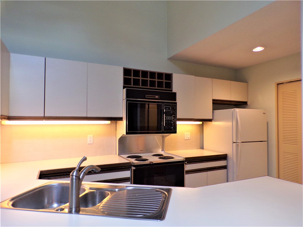 973 Great Hill Drive